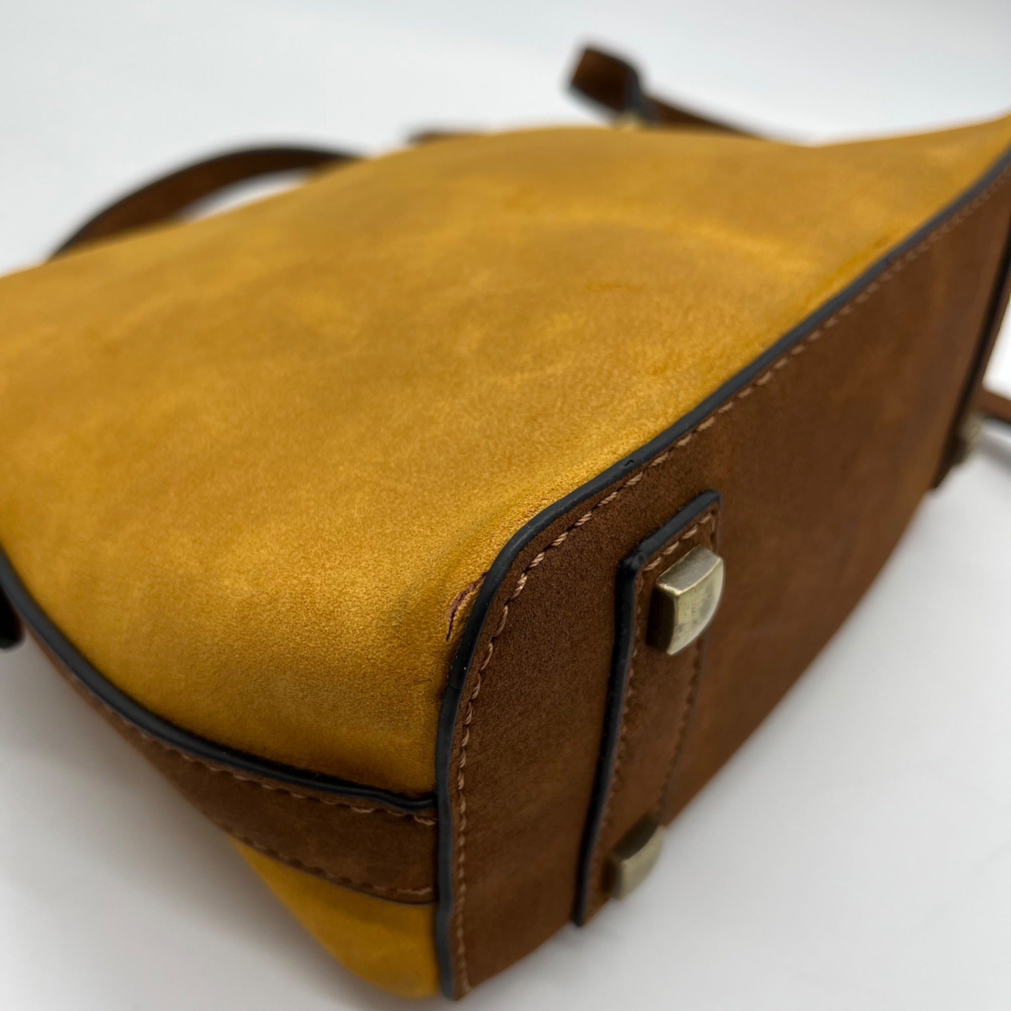 Simply Noelle Tan Faux Leather Crossbody Purse