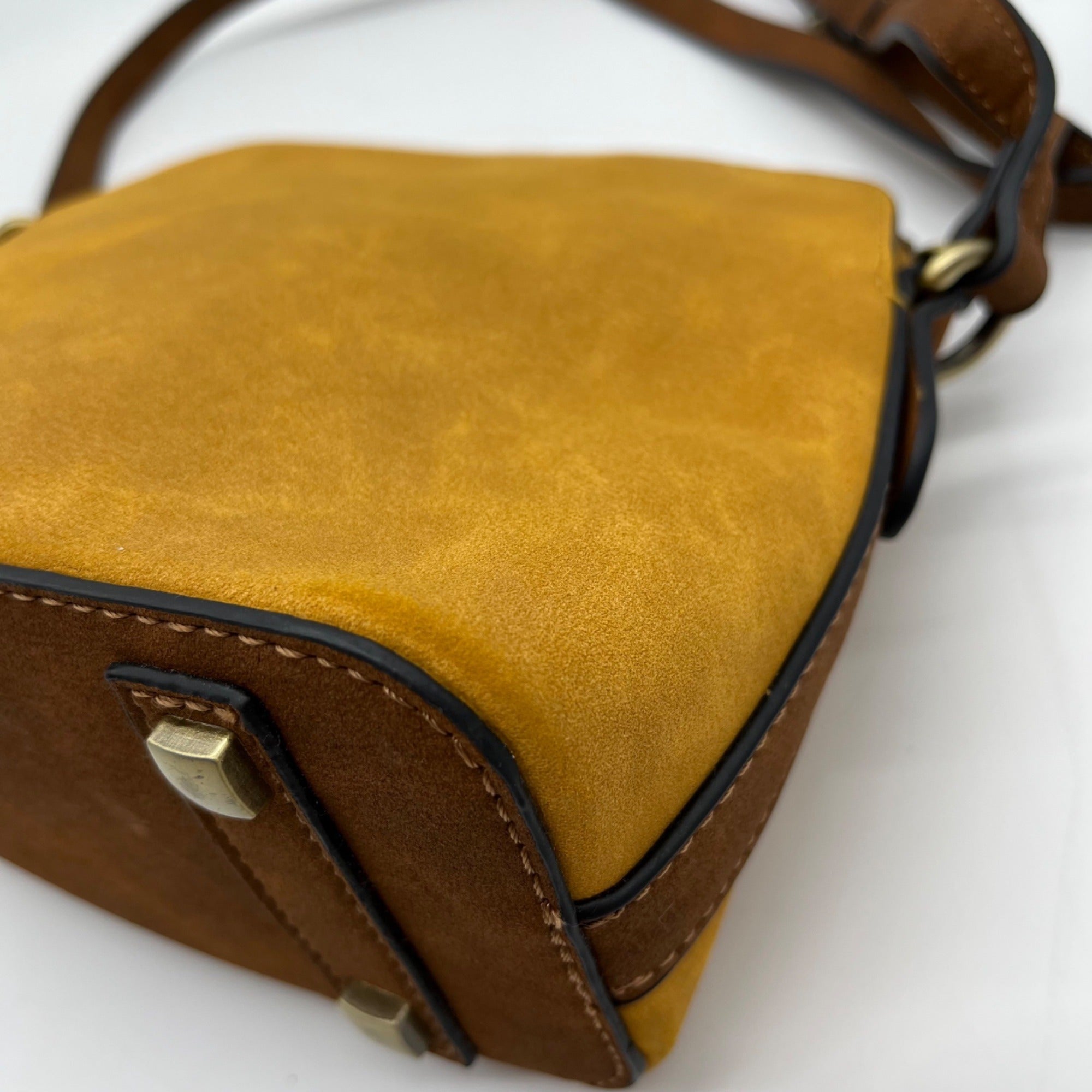 Simply Noelle Tan Faux Leather Crossbody Purse