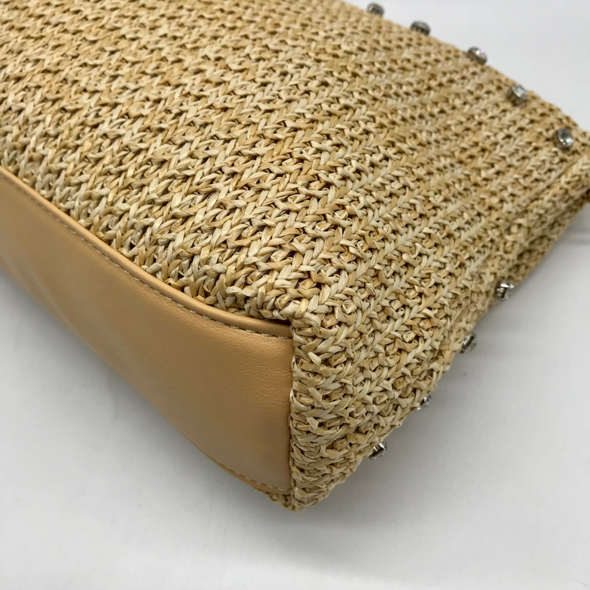 Urban Expressions Natural Marta Clutch