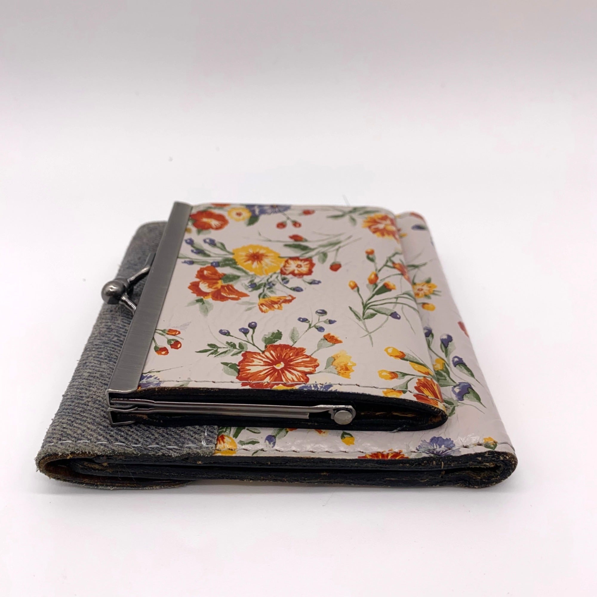 Patricia Nash Gray Mini Meadows Floral Print Bi-Fold Wallet