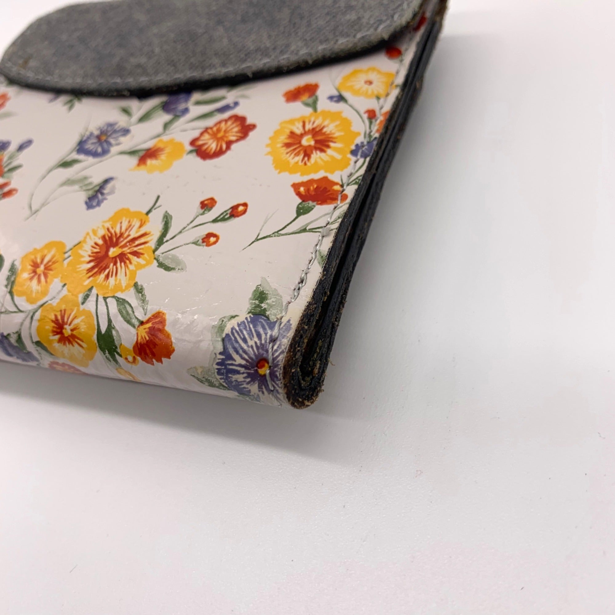 Patricia Nash Gray Mini Meadows Floral Print Bi-Fold Wallet