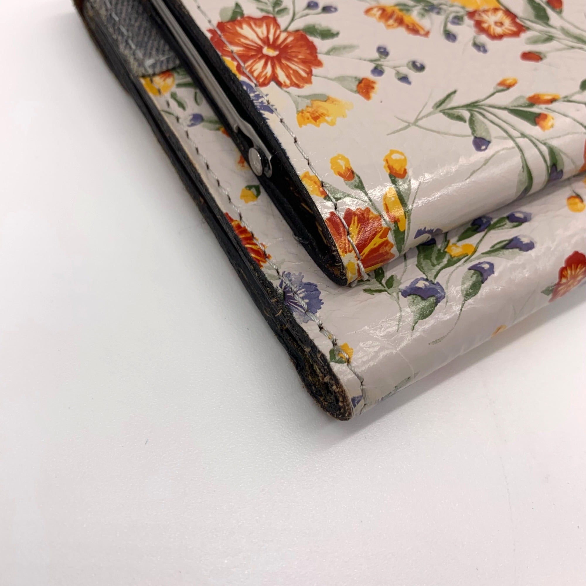 Patricia Nash Gray Mini Meadows Floral Print Bi-Fold Wallet