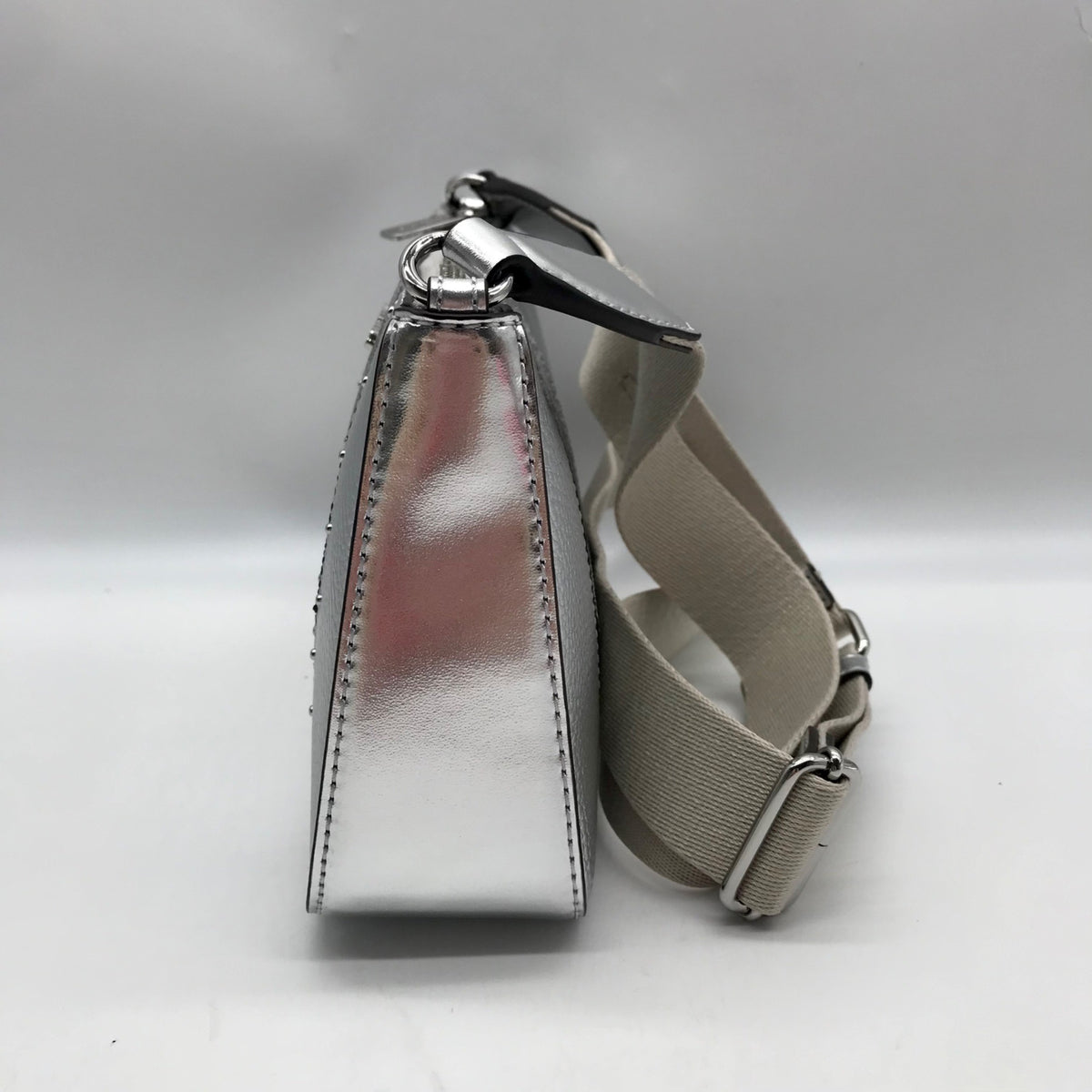 Michael Kors Silver Leather Jet Set Travel Tech Crossbody Bag