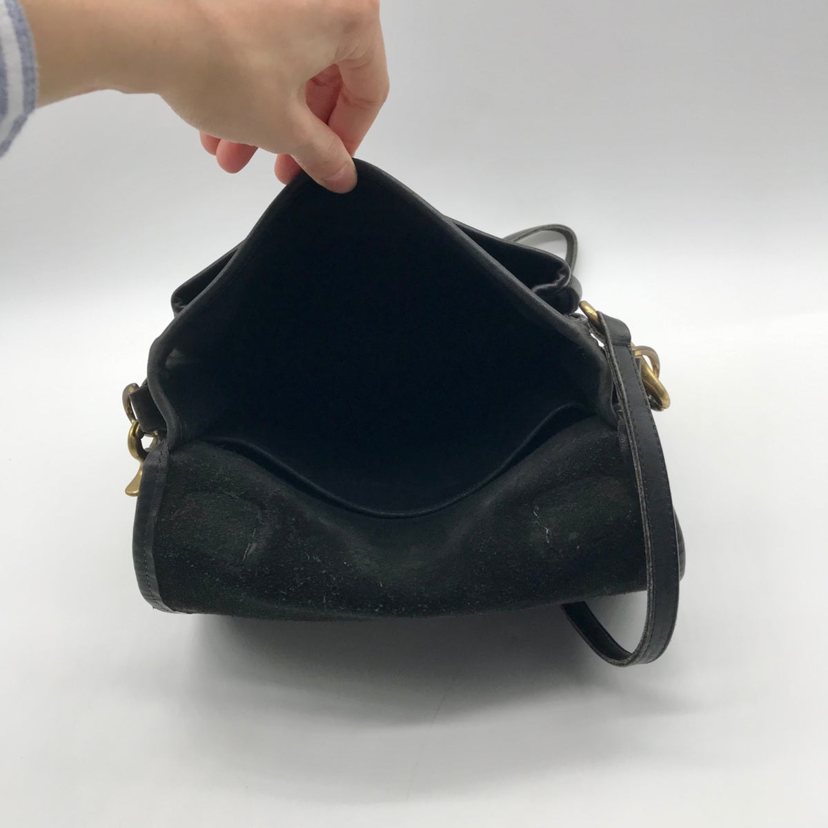 Coach Black Glove Leather Vintage Station Bag 6017