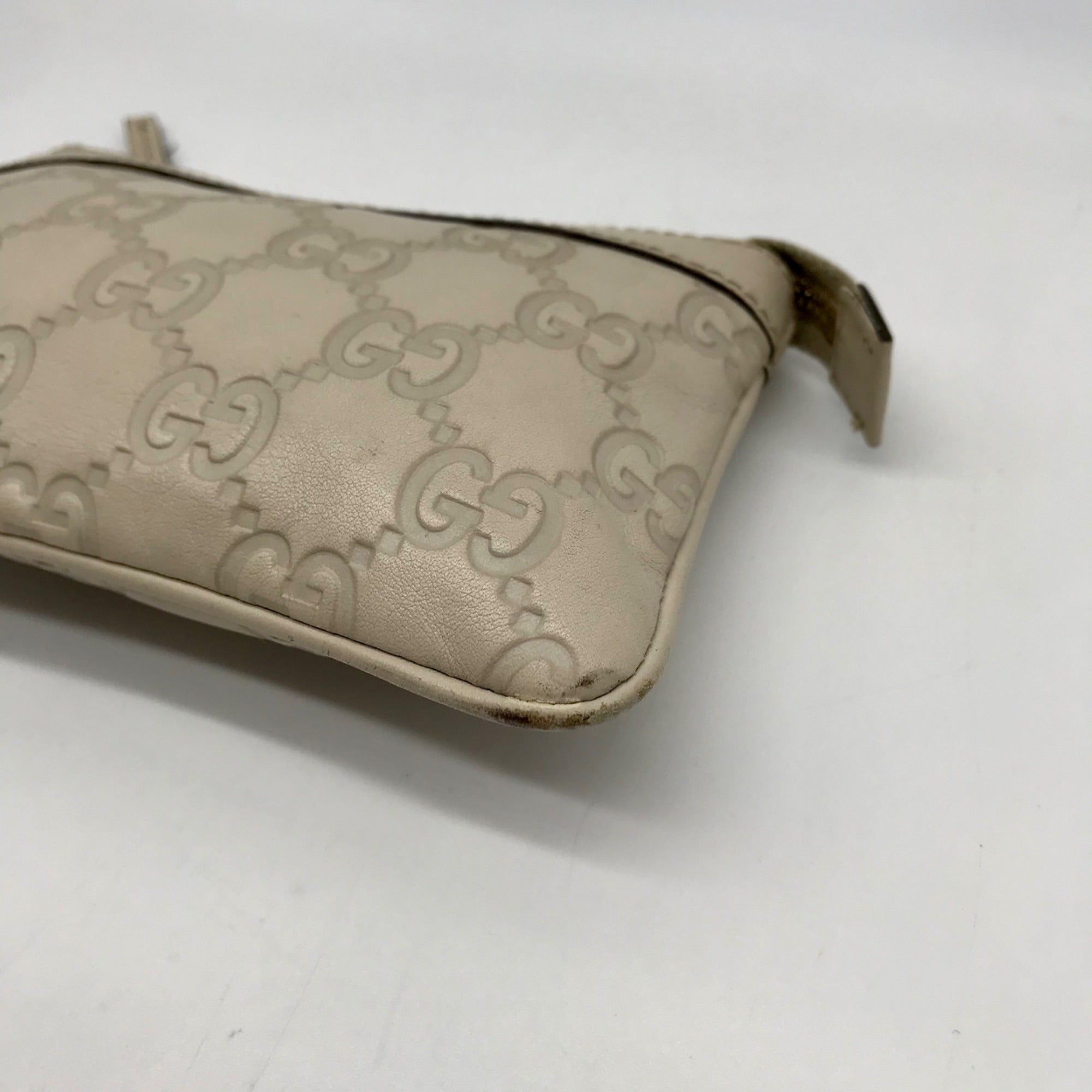 Gucci Off-White Monogram Leather Zip Wallet