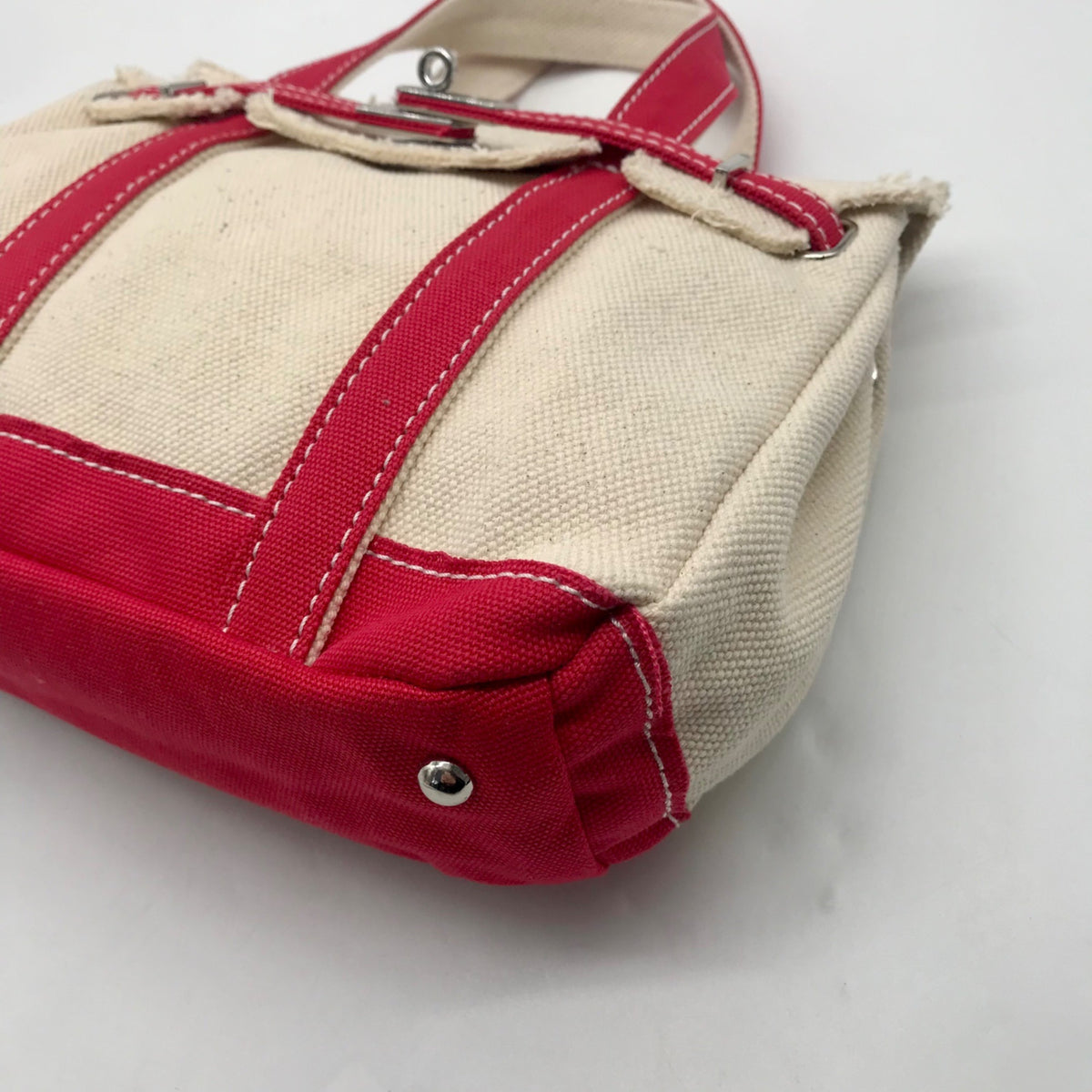 Sunwin Beige And Red Colorway Tote Bag