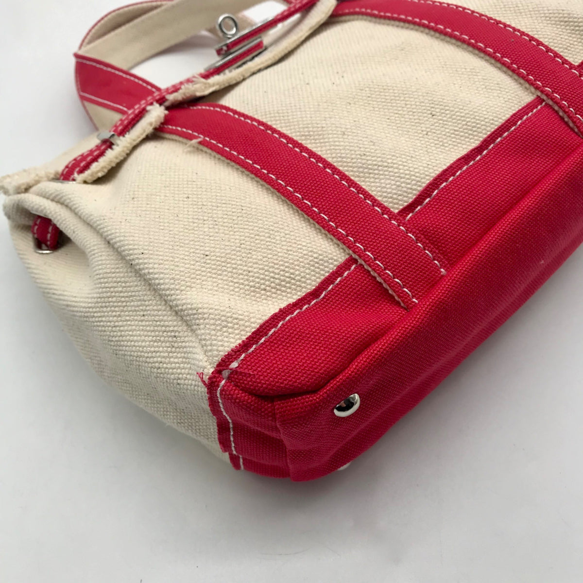 Sunwin Beige And Red Colorway Tote Bag
