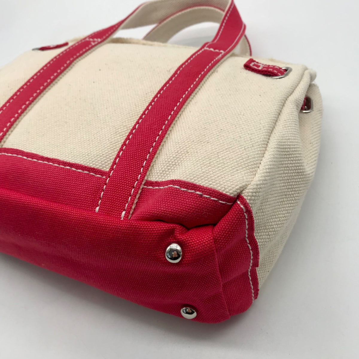 Sunwin Beige And Red Colorway Tote Bag