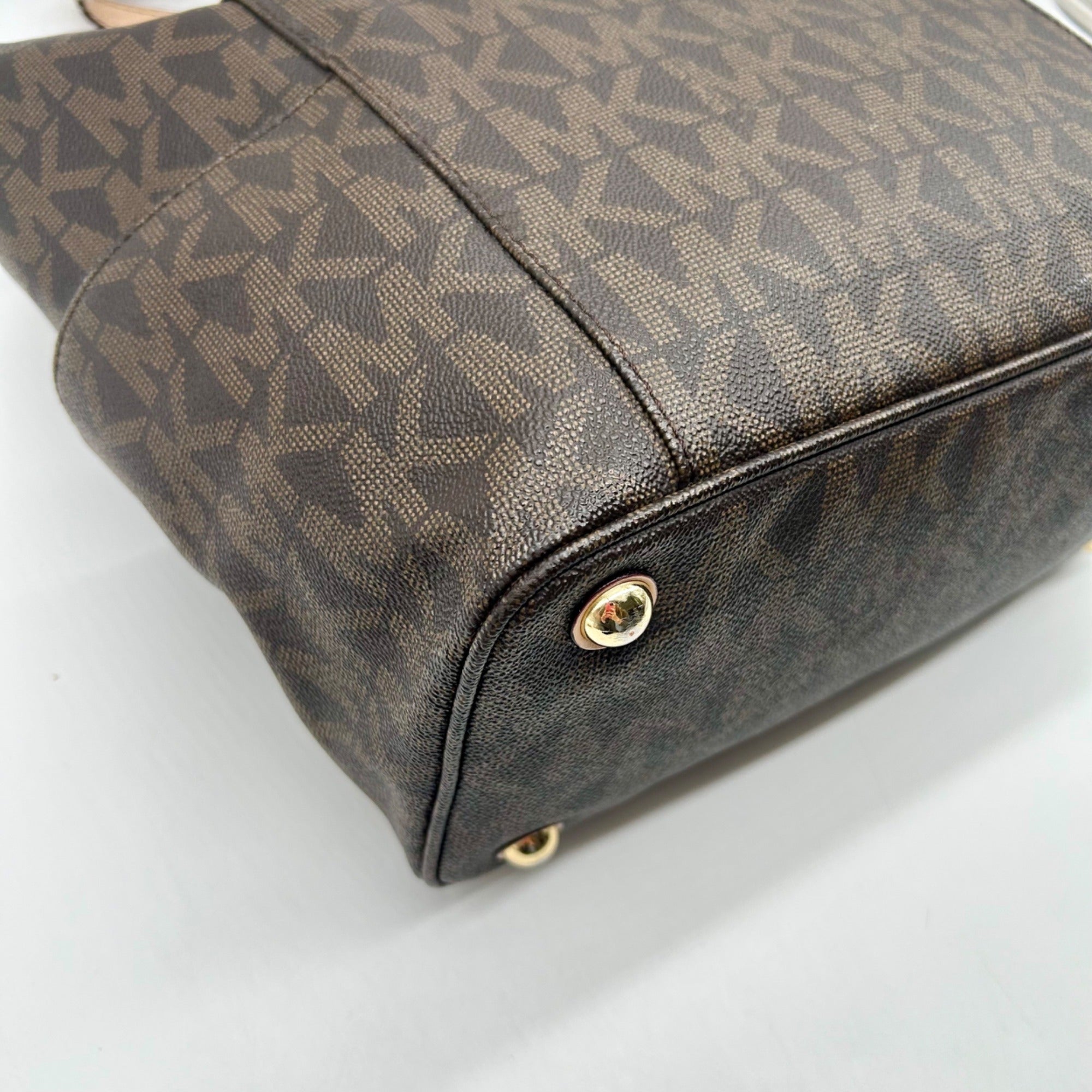 Michael Kors Jet Set Travel Tote Bag