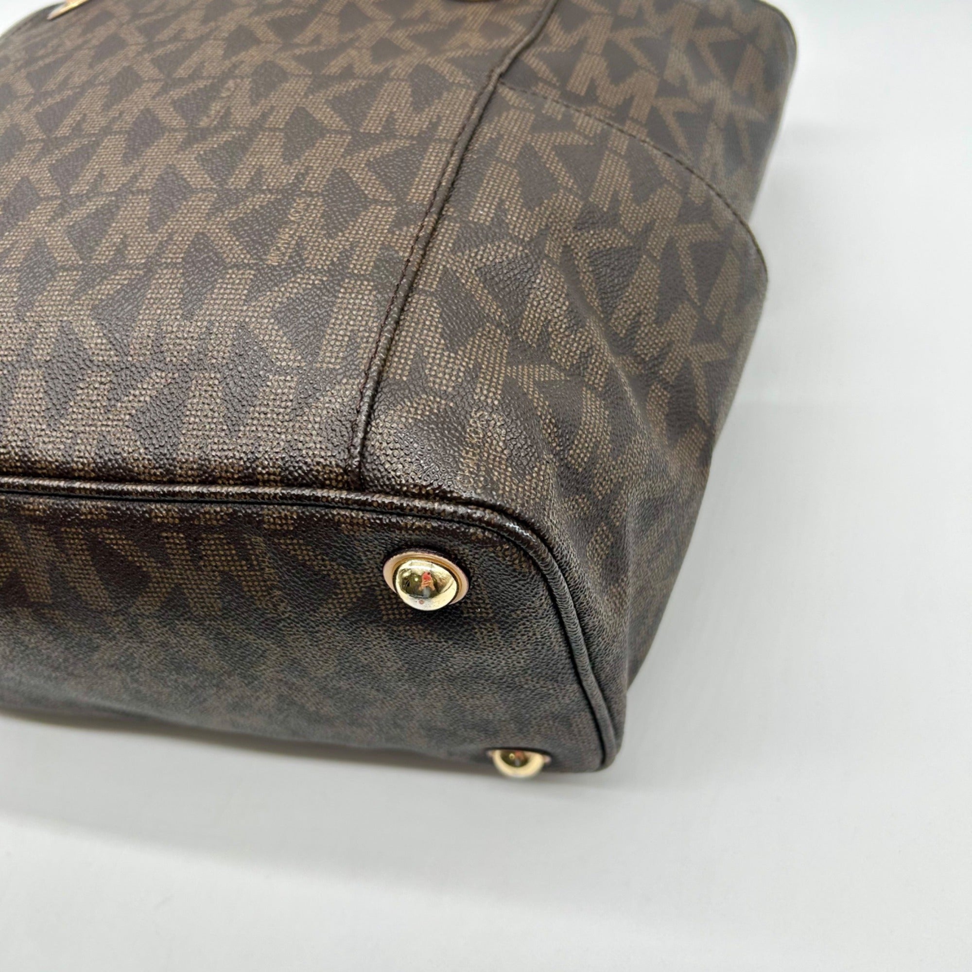 Michael Kors Jet Set Travel Tote Bag