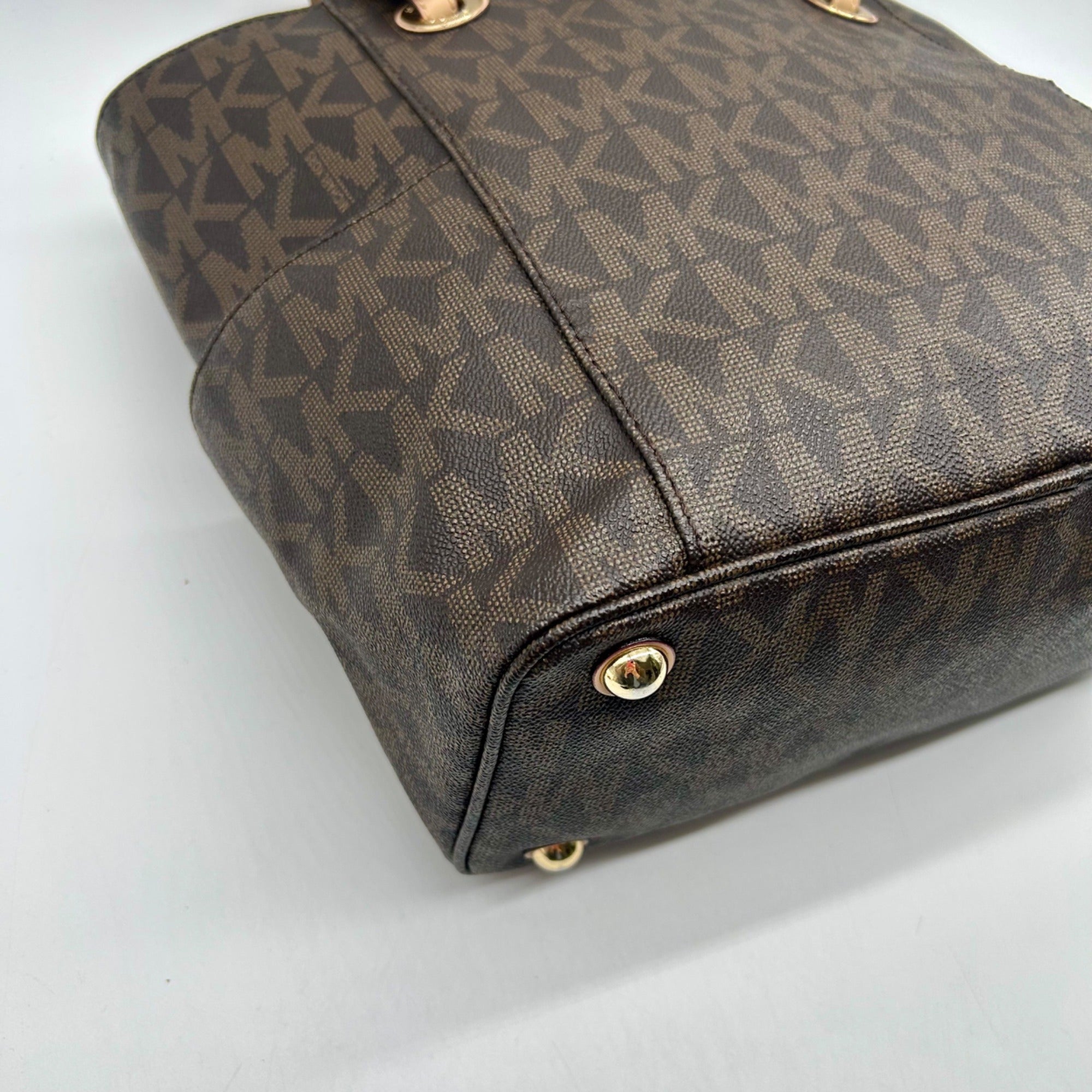 Michael Kors Jet Set Travel Tote Bag