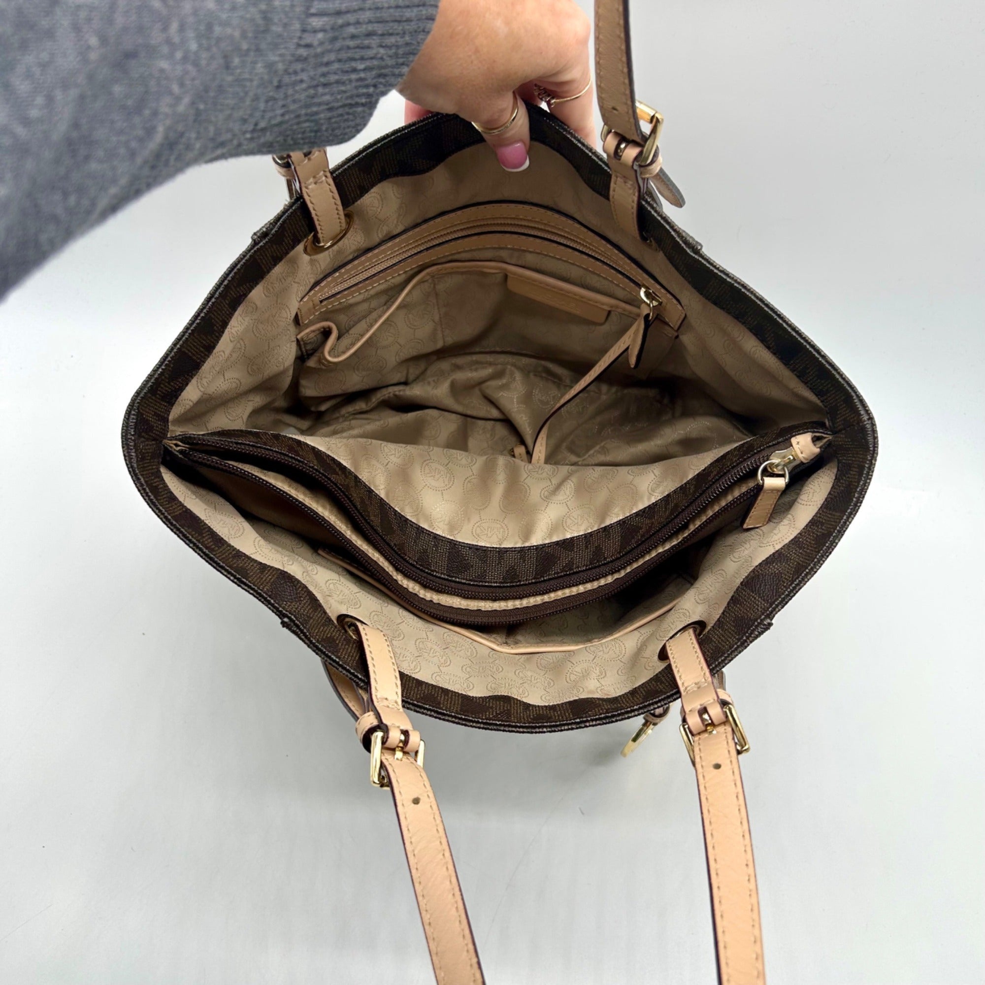 Michael Kors Jet Set Travel Tote Bag