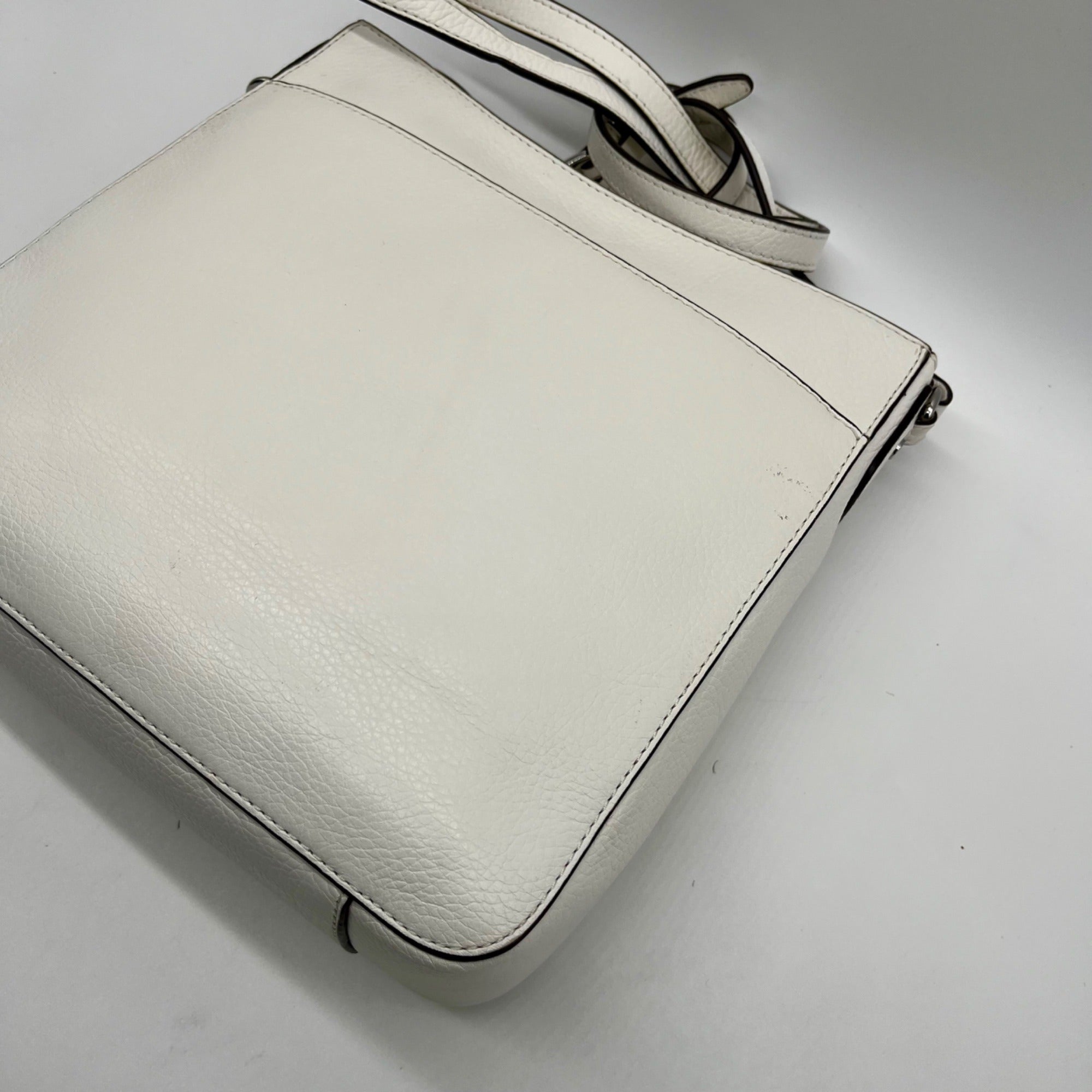 Micheal Kors Bedford White Pebbled Leather Crossbody