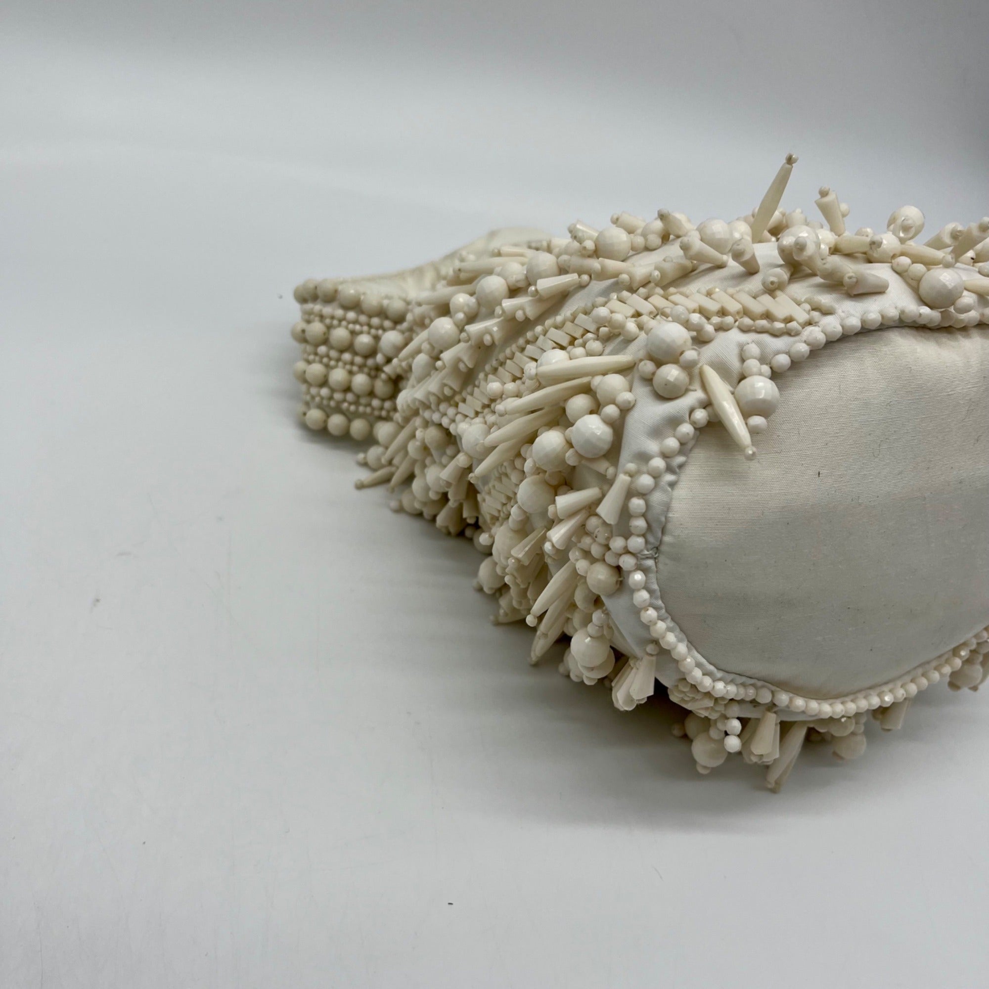 Antik Kraft White Meera Beaded Shoulder Bag