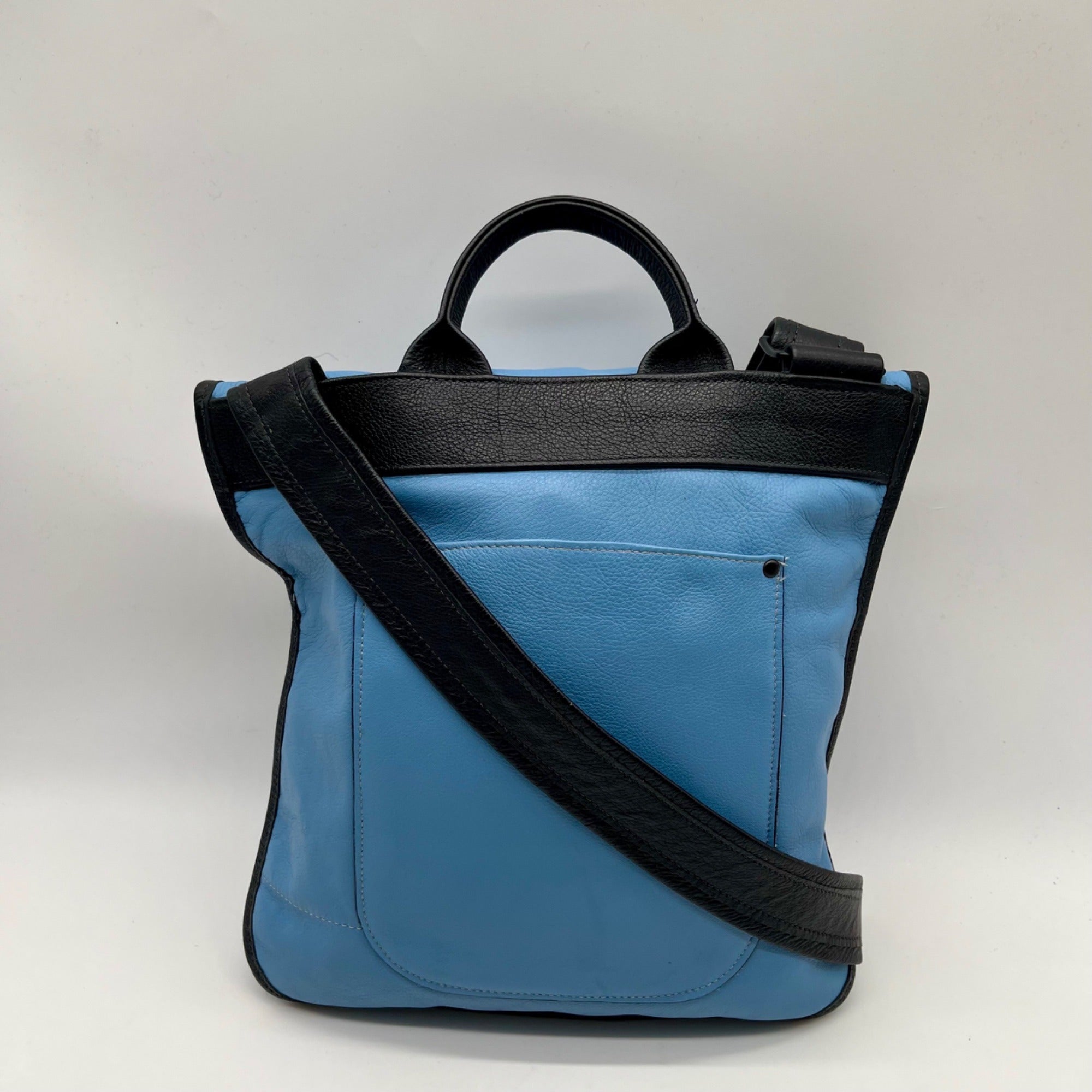Turtle Ridge Blue Leather Crossbody Bag