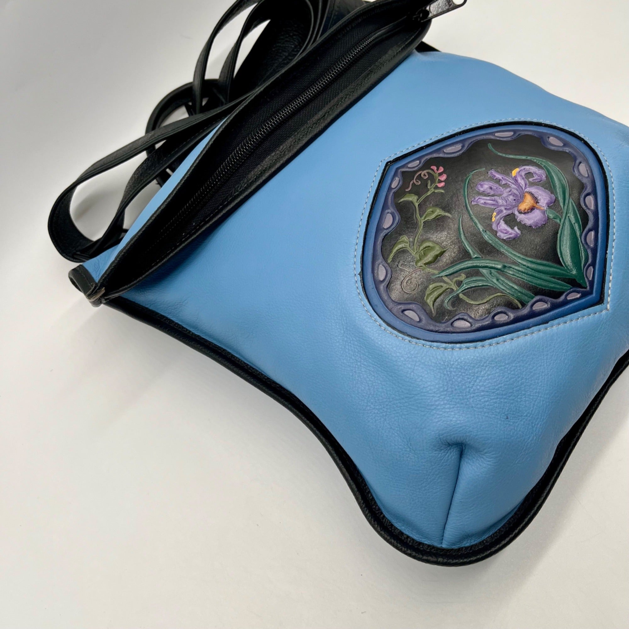 Turtle Ridge Blue Leather Crossbody Bag