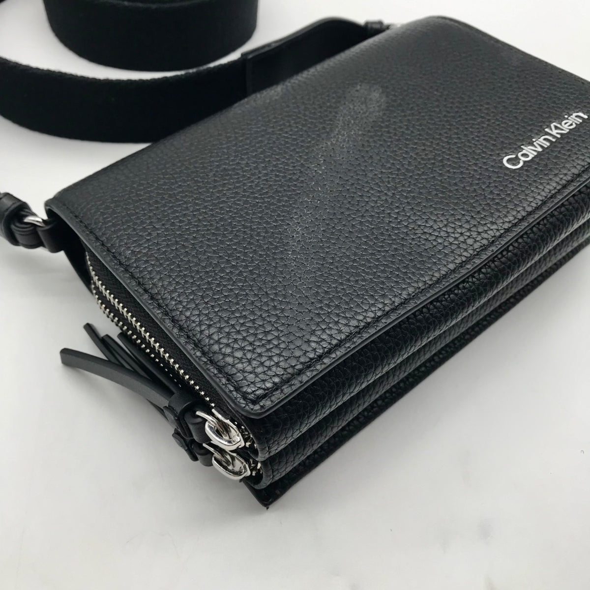 Calvin Klein Black Pebbled Faux Leather Wallet Crossbody &amp; Coin Pouch