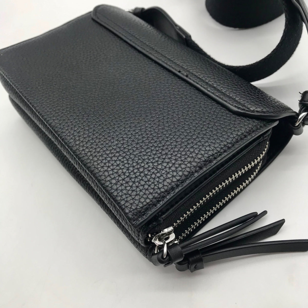 Calvin Klein Black Pebbled Faux Leather Wallet Crossbody &amp; Coin Pouch