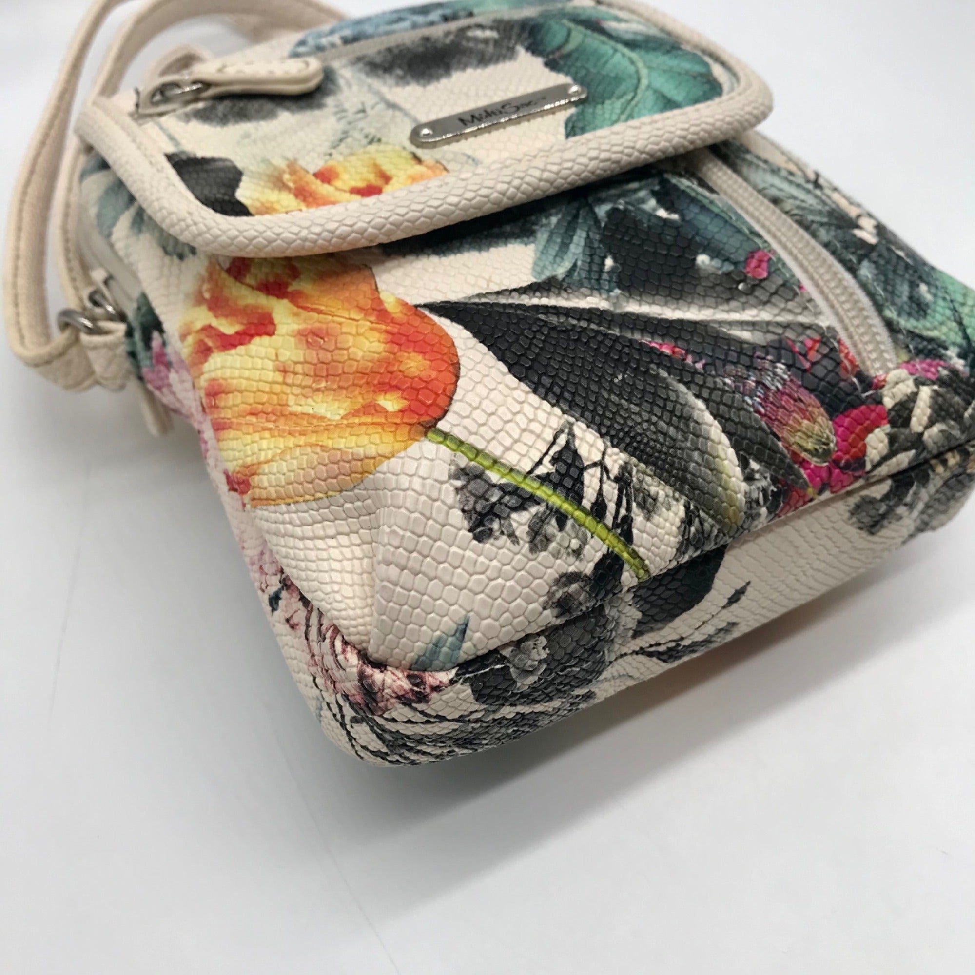 MultiSac Beige Vegan Leather Travel Purse