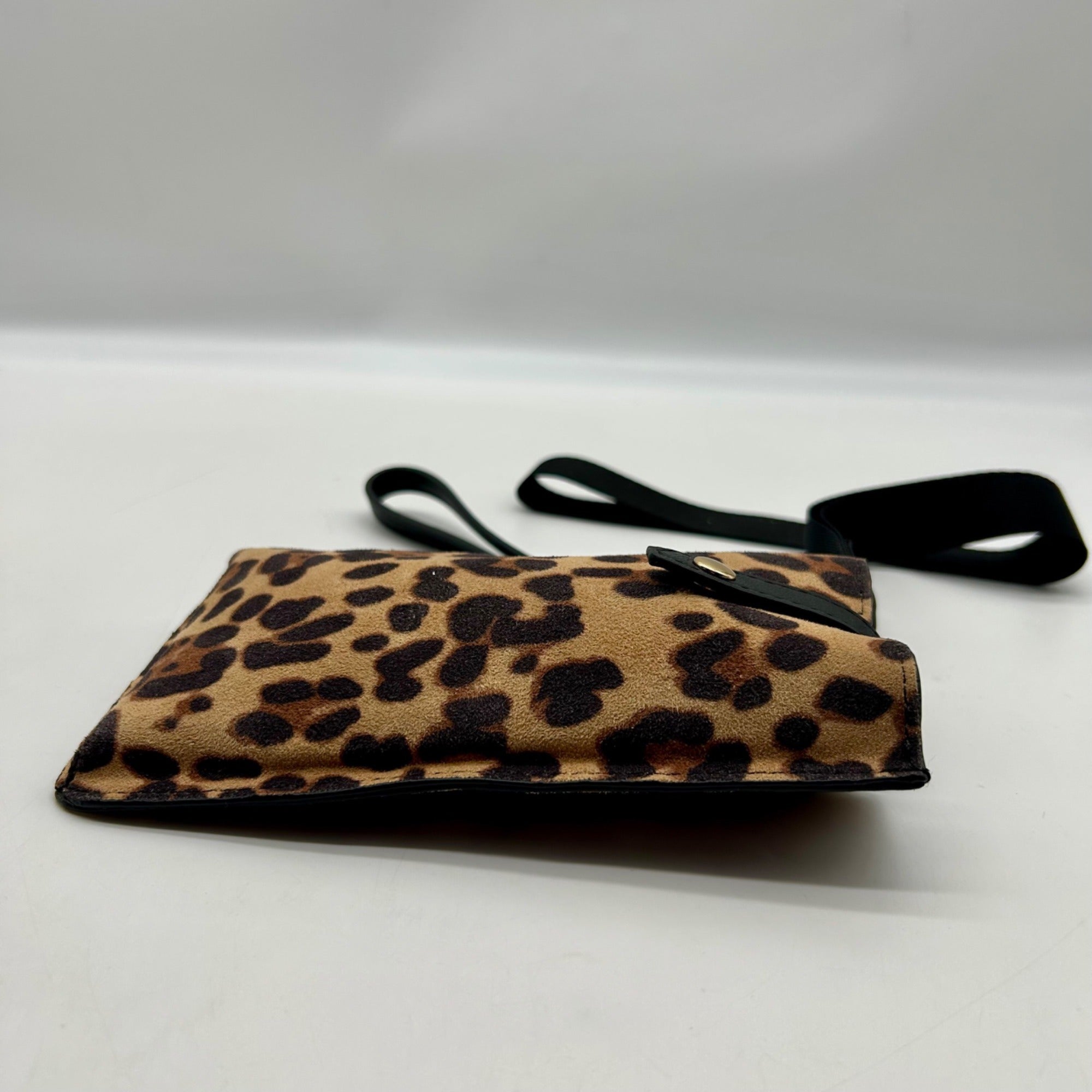 I.n.c. International Concepts Leo/Black Fabric Ashlii Phone Wristlet Crossbody