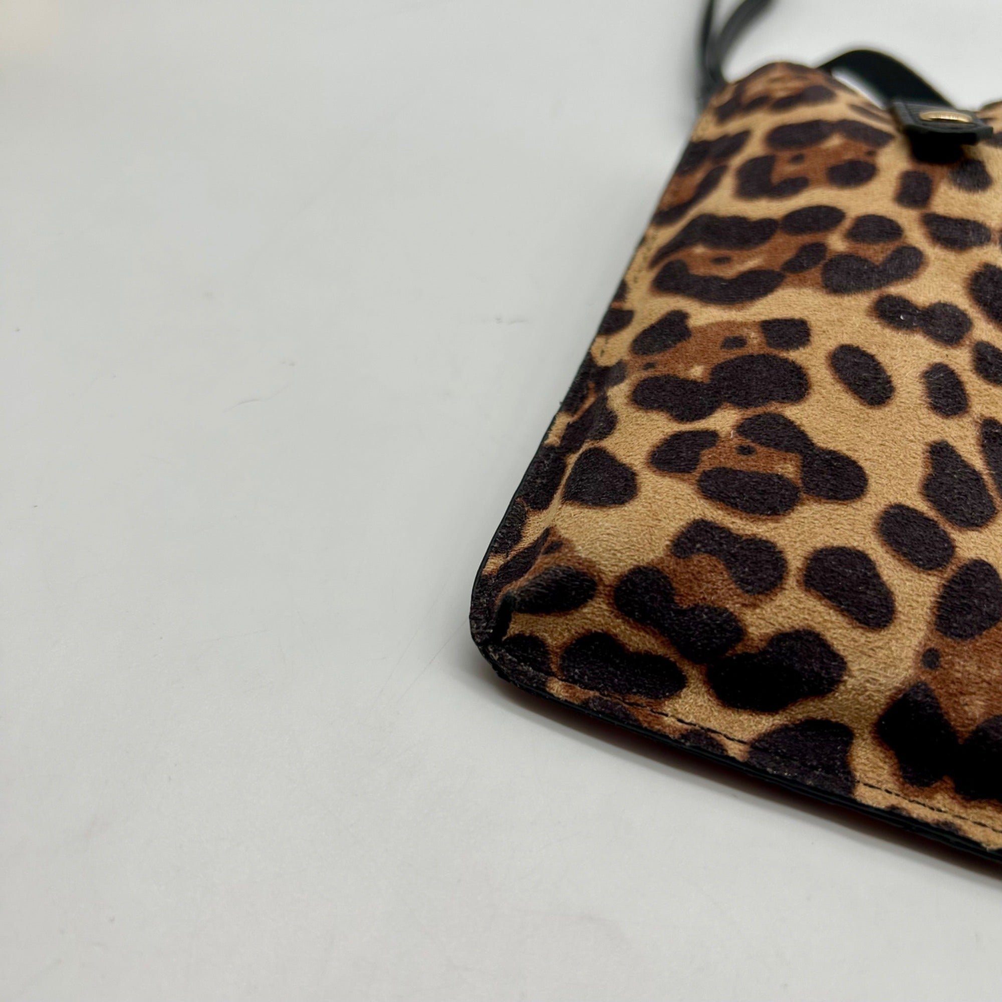 I.n.c. International Concepts Leo/Black Fabric Ashlii Phone Wristlet Crossbody