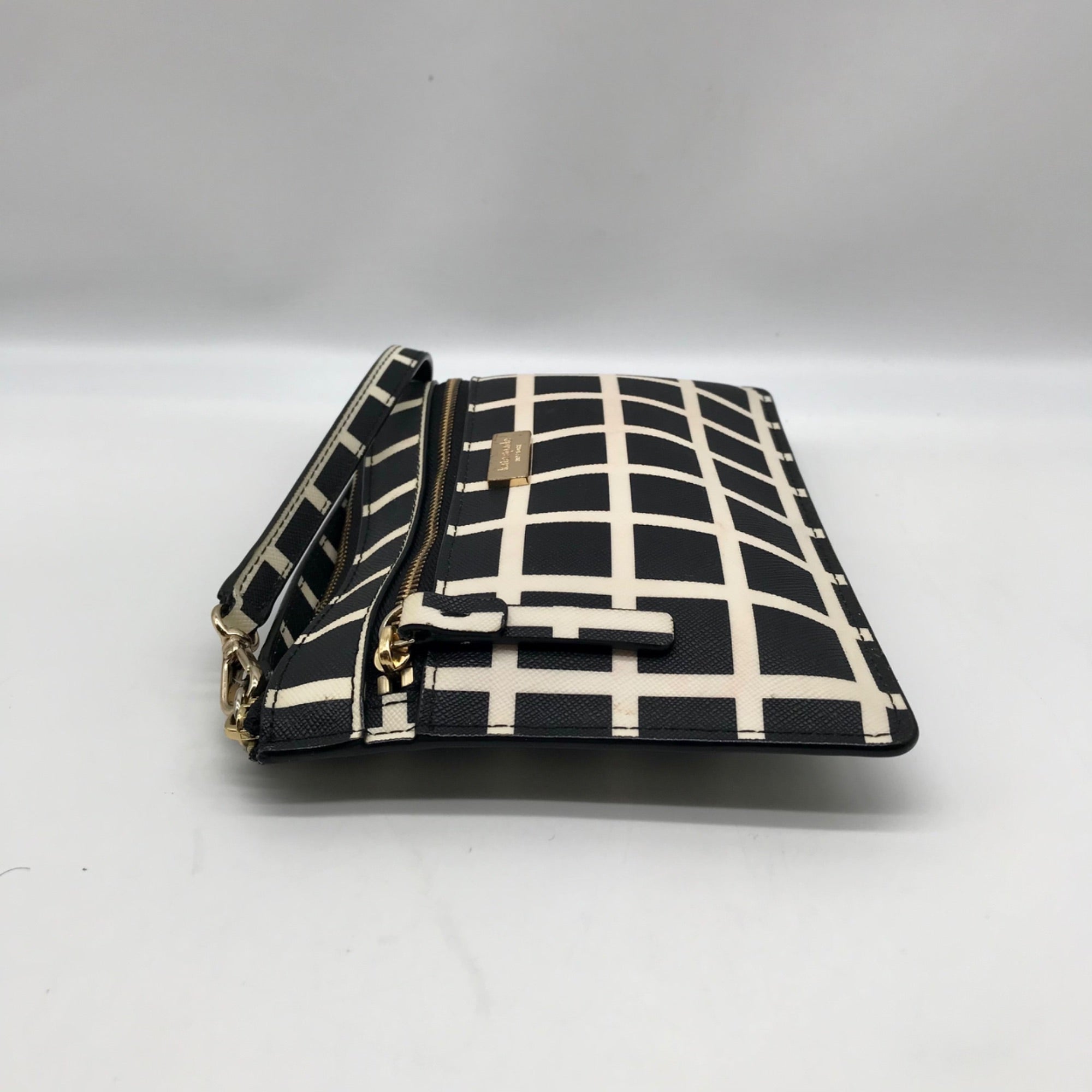 Kate Spade Black And Off-White Leather Laurel Way Tinie Wristlet