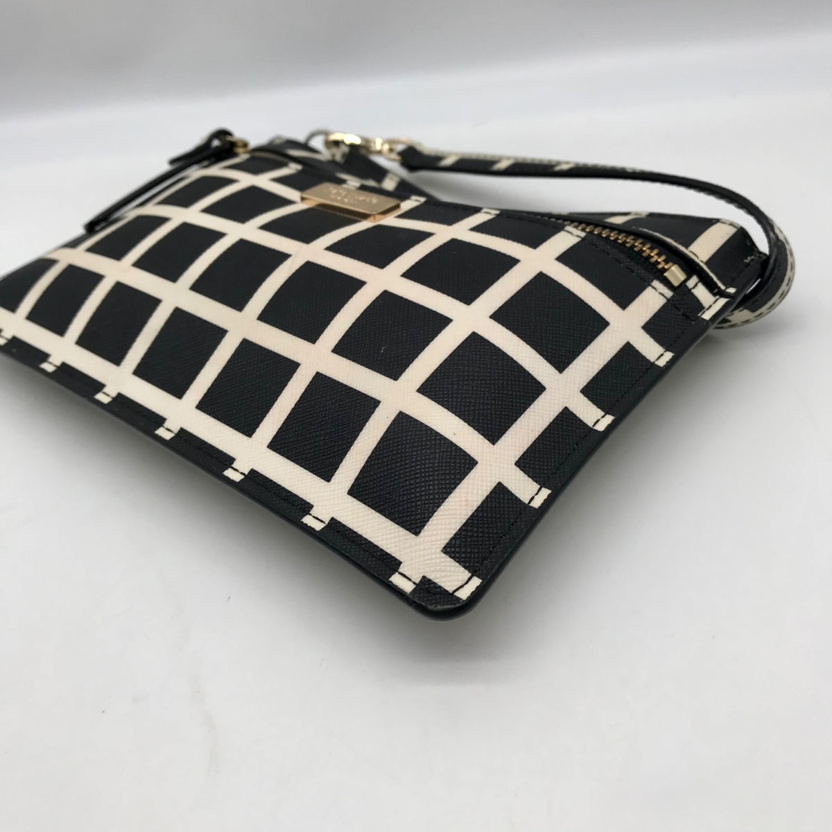 Kate Spade Black And Off-White Leather Laurel Way Tinie Wristlet