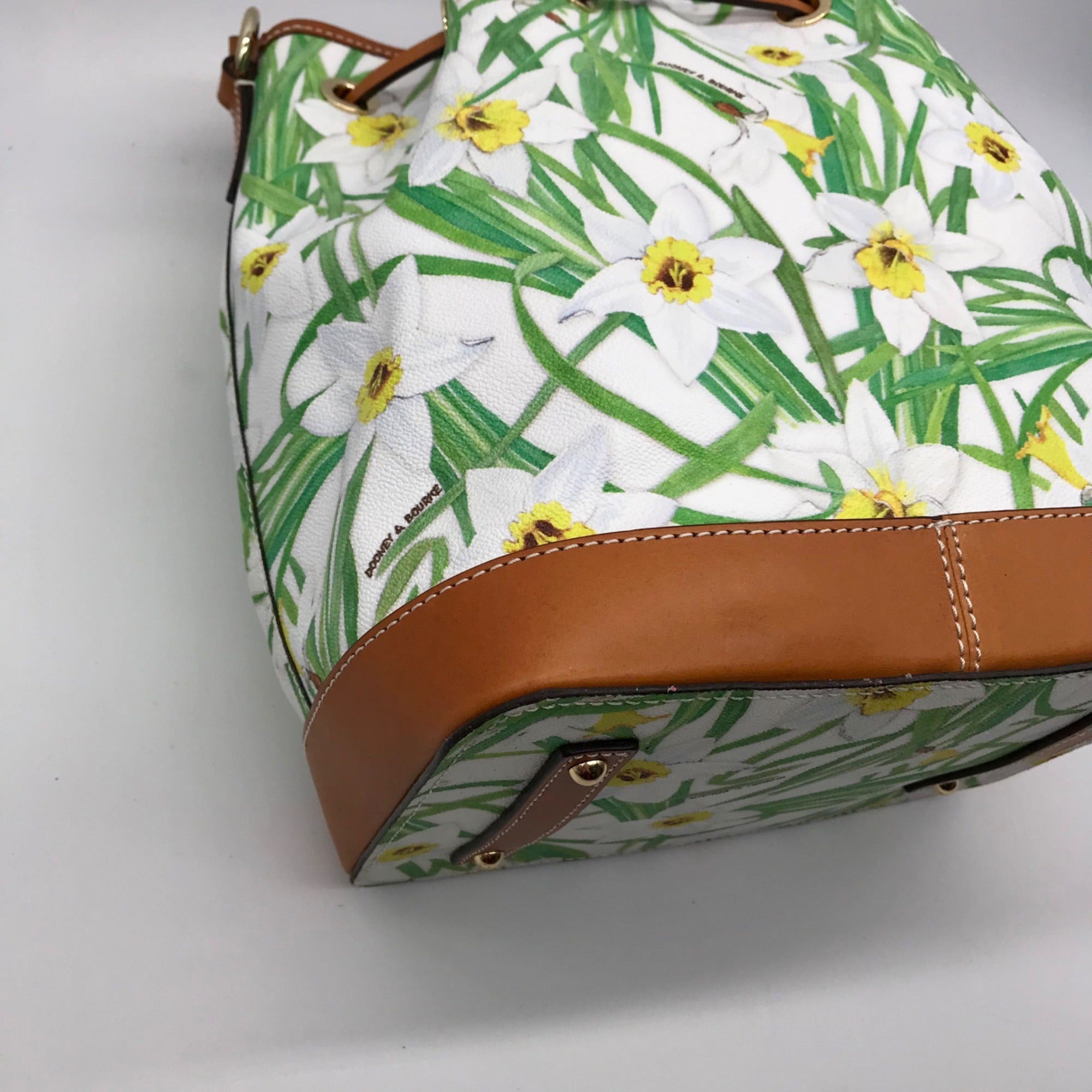 Dooney &amp; Bourke Green and White Coated Canvas Daffodil Drawstring Bag With Matching Wristlet