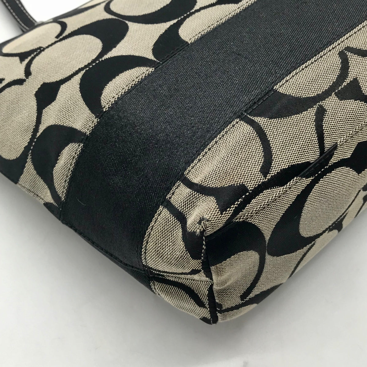 Coach Signature Canvas Black Tote Bag F15112