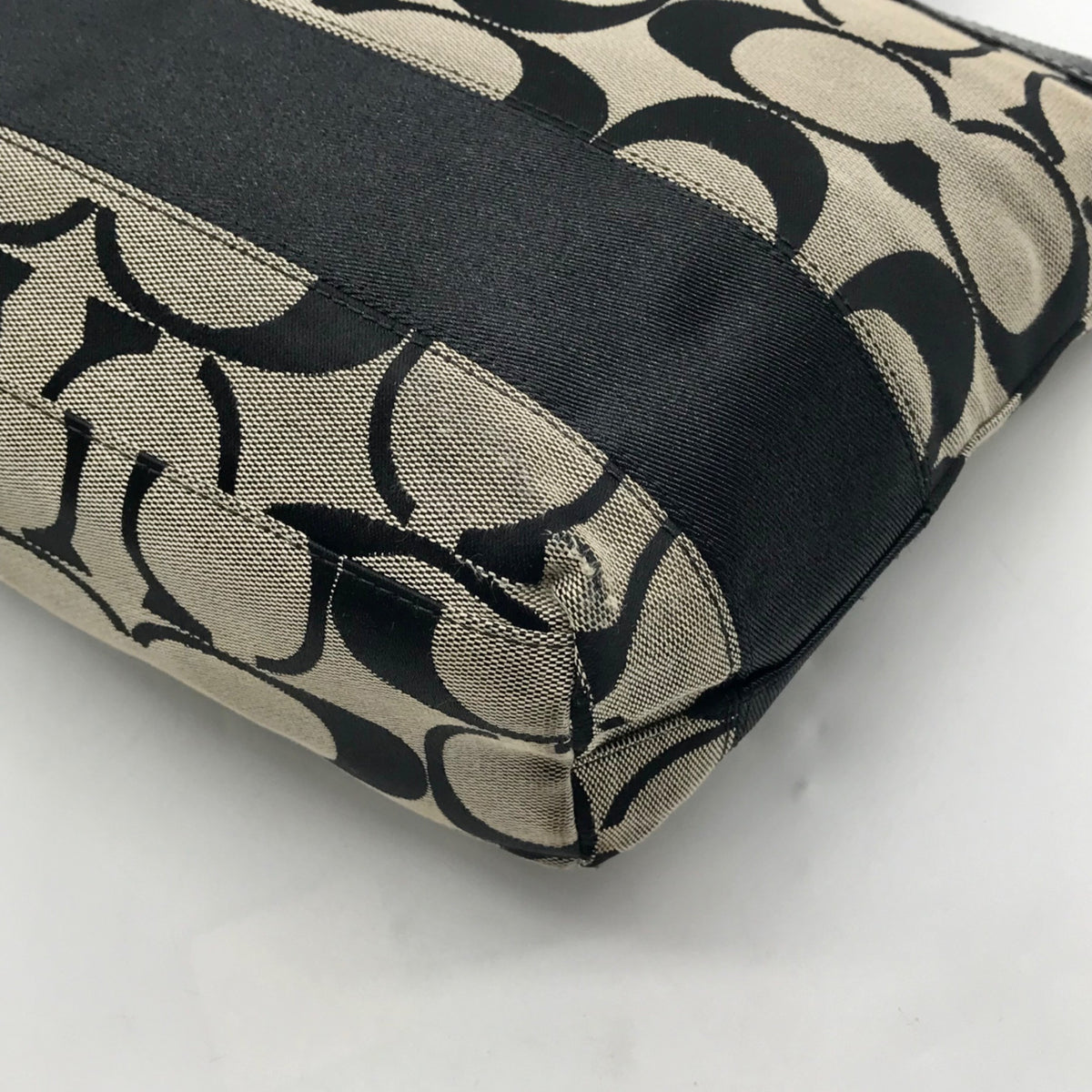 Coach Signature Canvas Black Tote Bag F15112