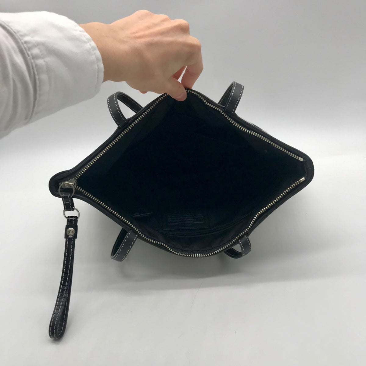 Coach Signature Canvas Black Tote Bag F15112