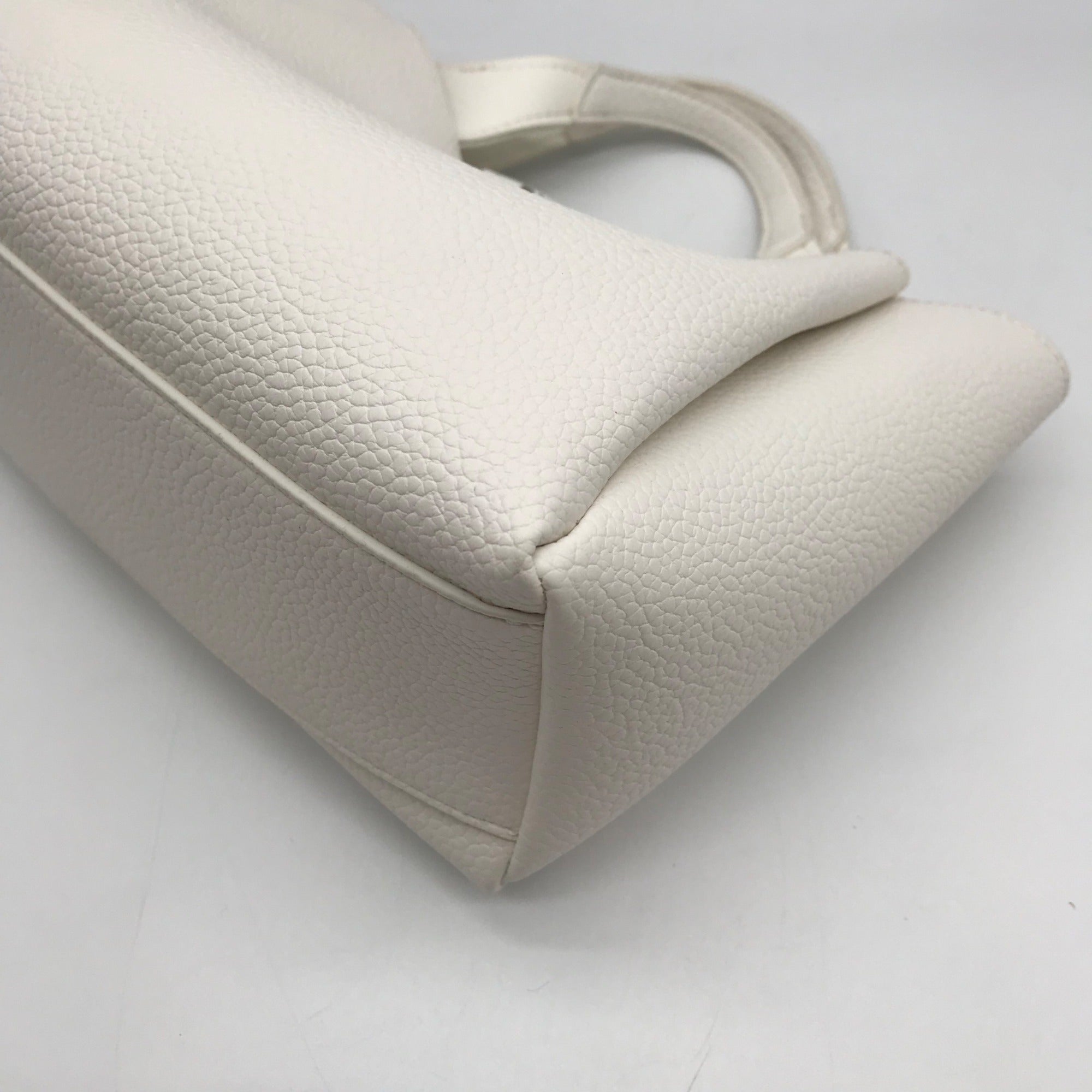 DKNY White Willa Mini Satchel 51 Crossbody Bag