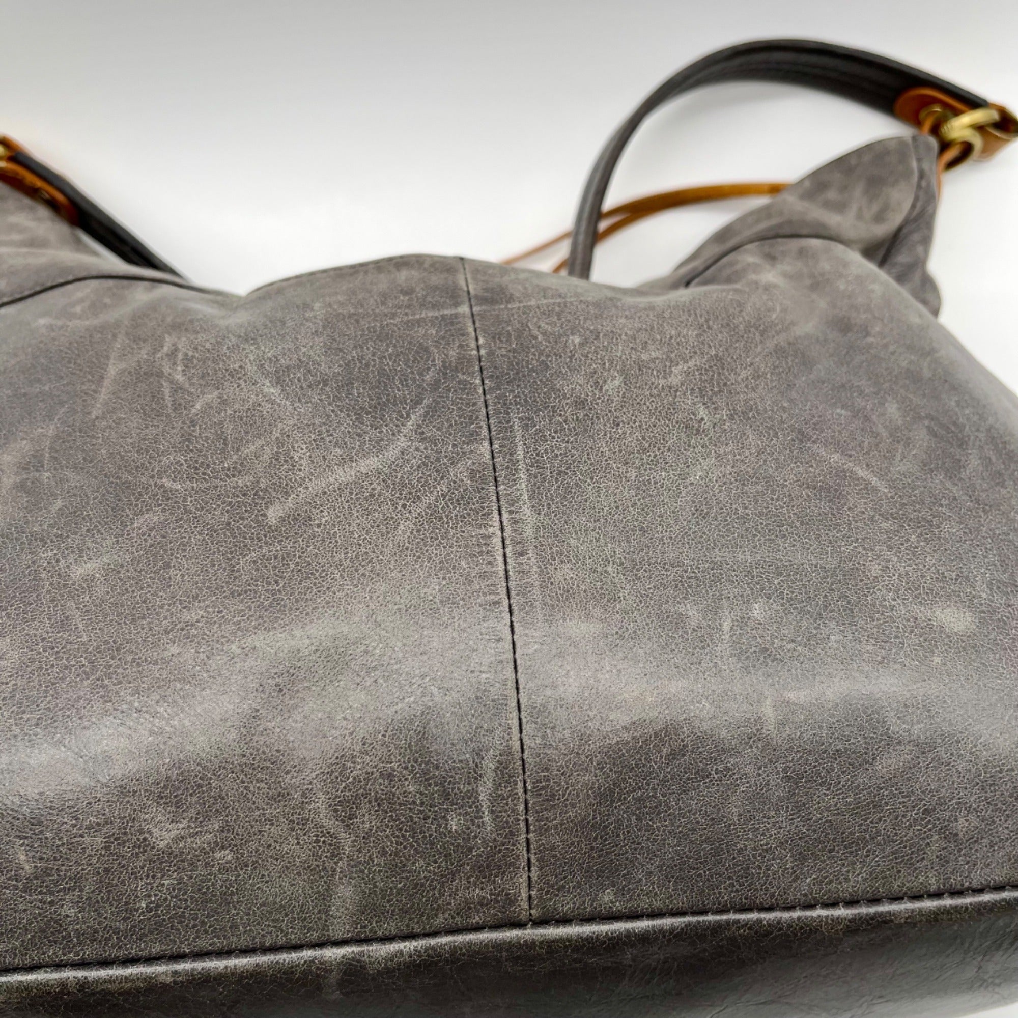 Hobo Grey Leather Shoulder Bag