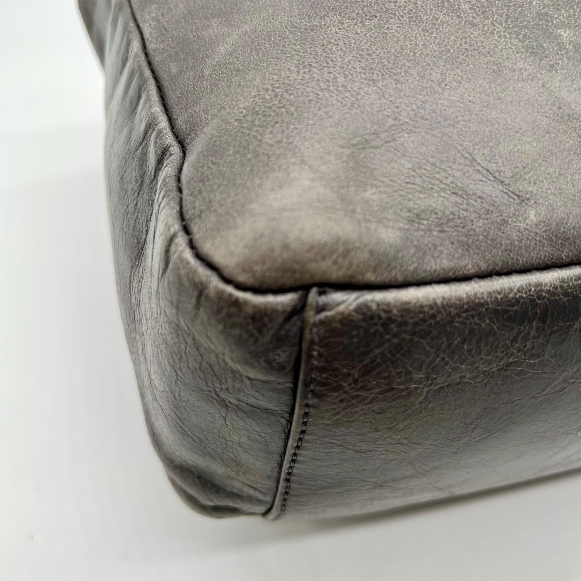 Hobo Grey Leather Shoulder Bag
