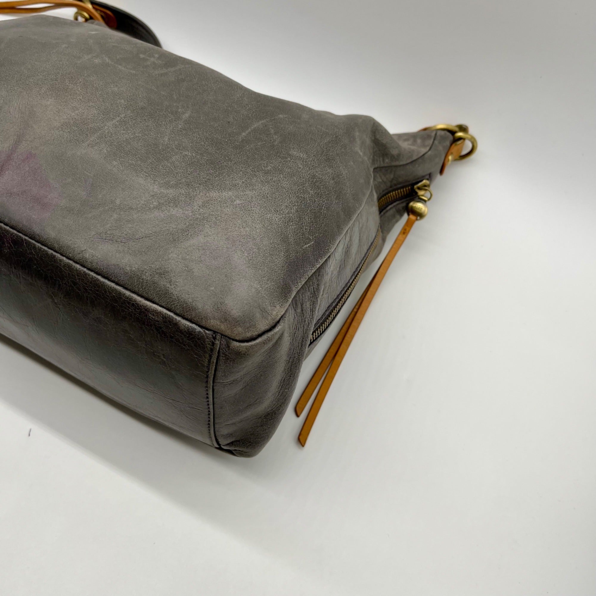 Hobo Grey Leather Shoulder Bag