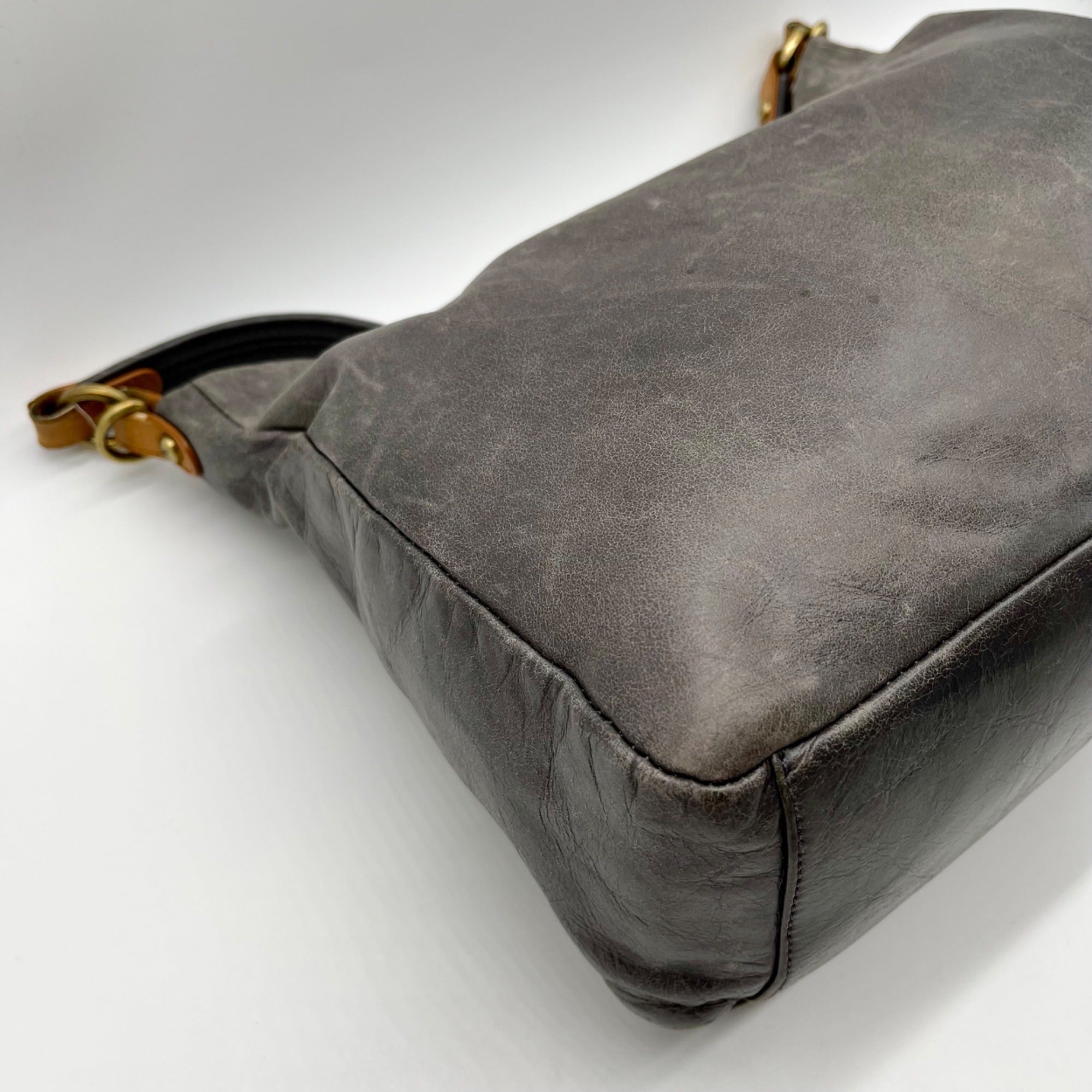 Hobo Grey Leather Shoulder Bag