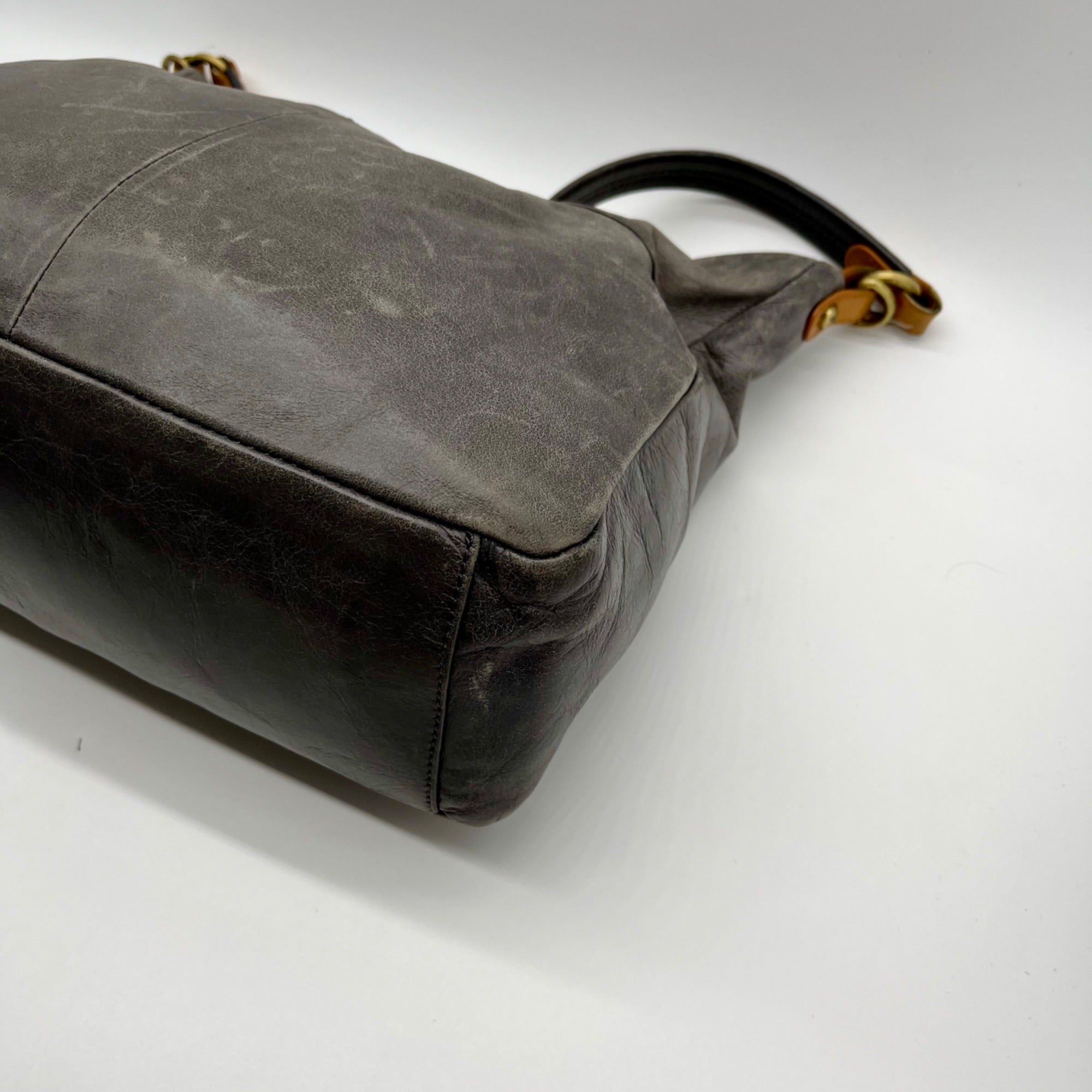 Hobo Grey Leather Shoulder Bag