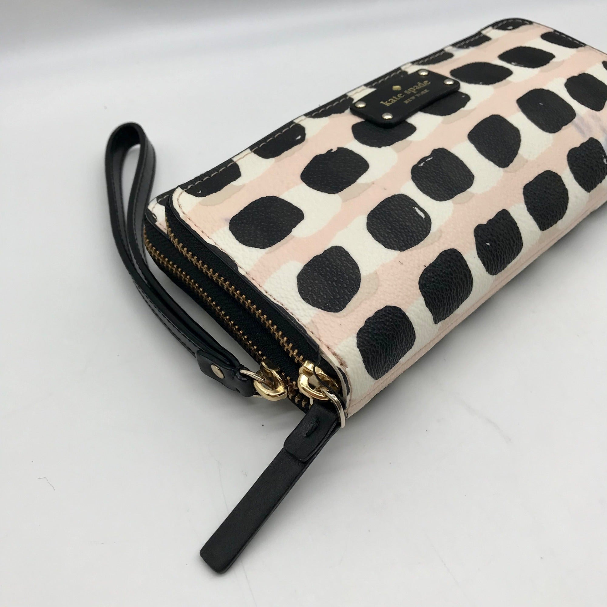 Kate Spade Light Pink And Black Leather Grove Street Wristlet