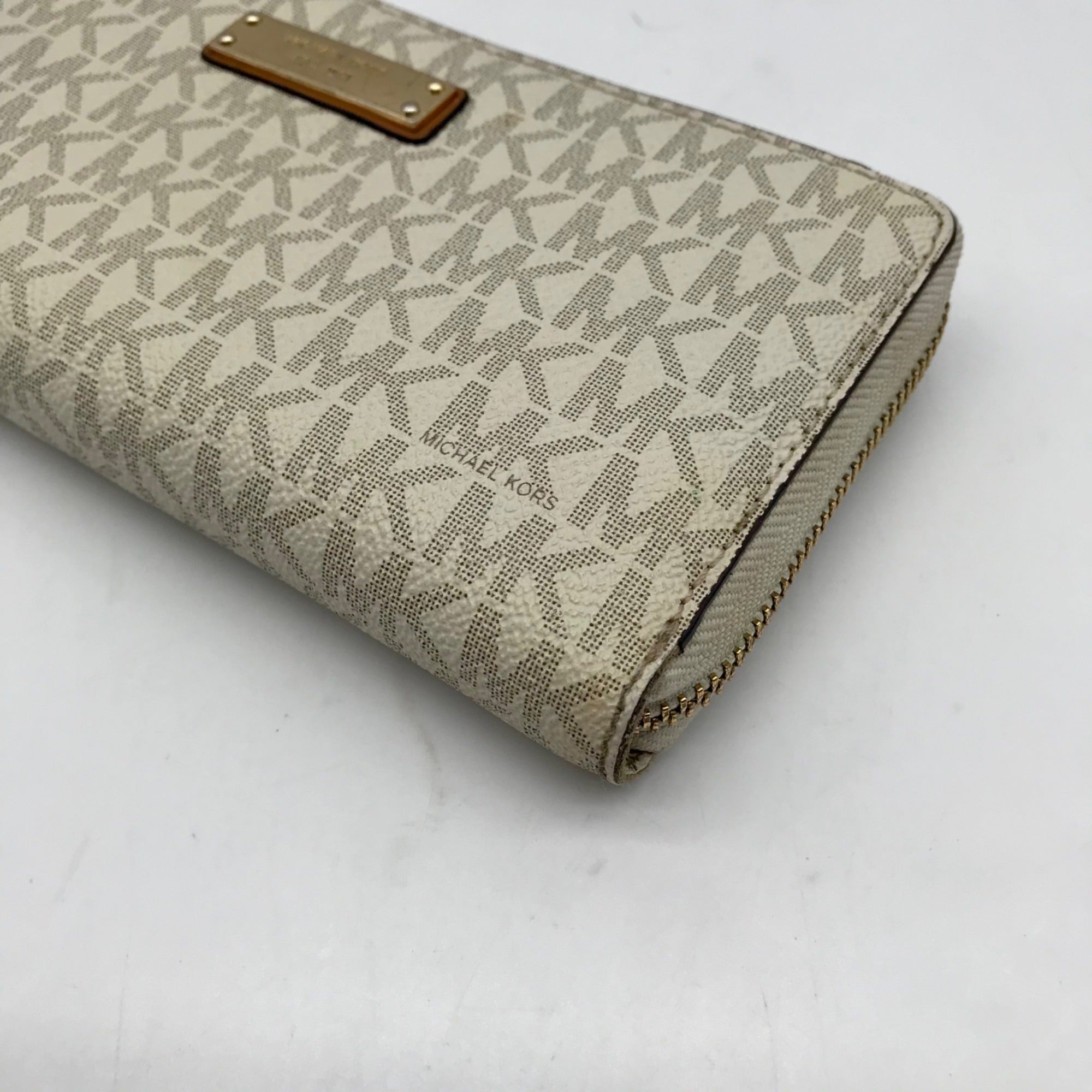 Michael Kors Vanilla Pebbled Leather Large Logo Continental Wallet