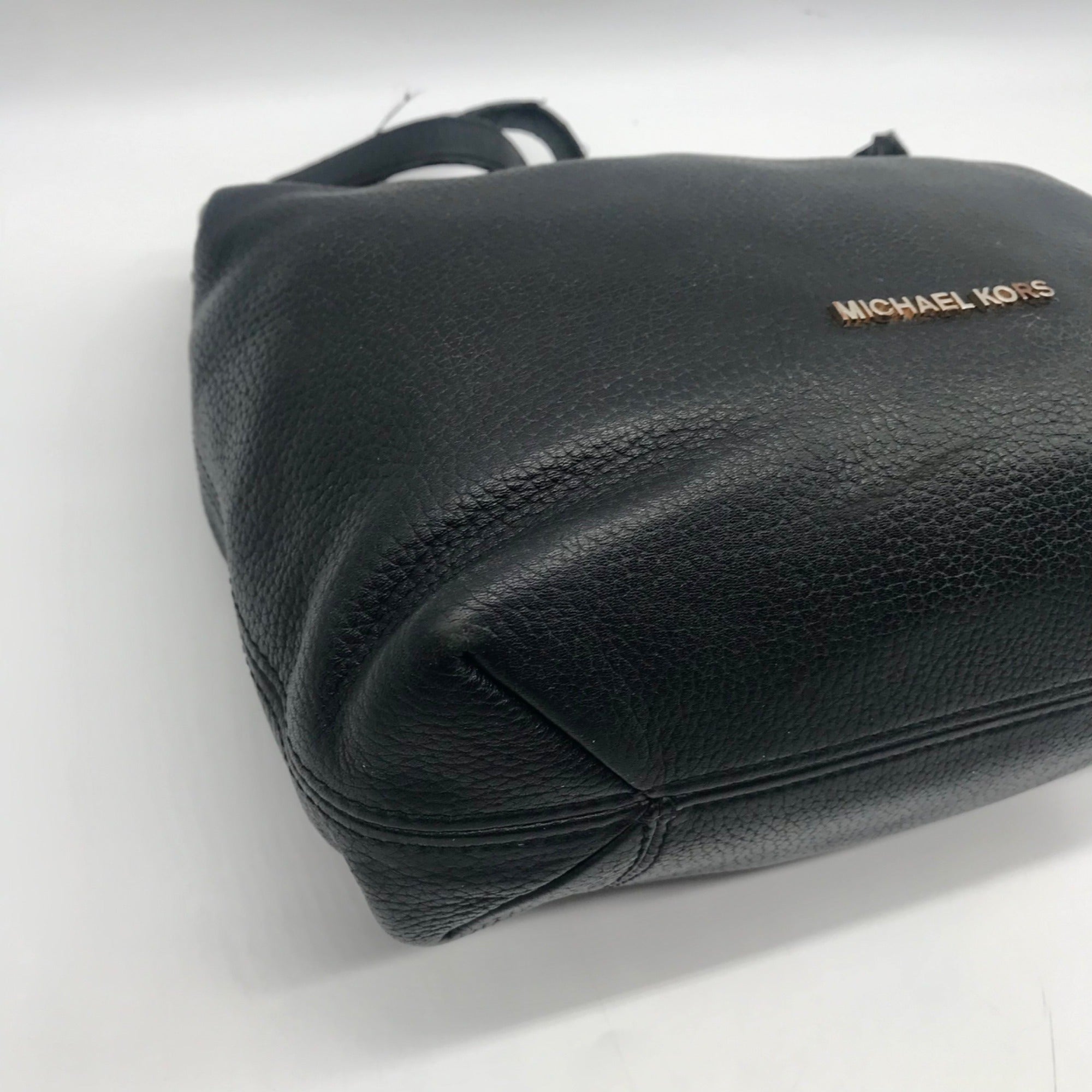 Michael Kors Black Pebbled Leather Jet Set Chain Medium Shoulder Tote