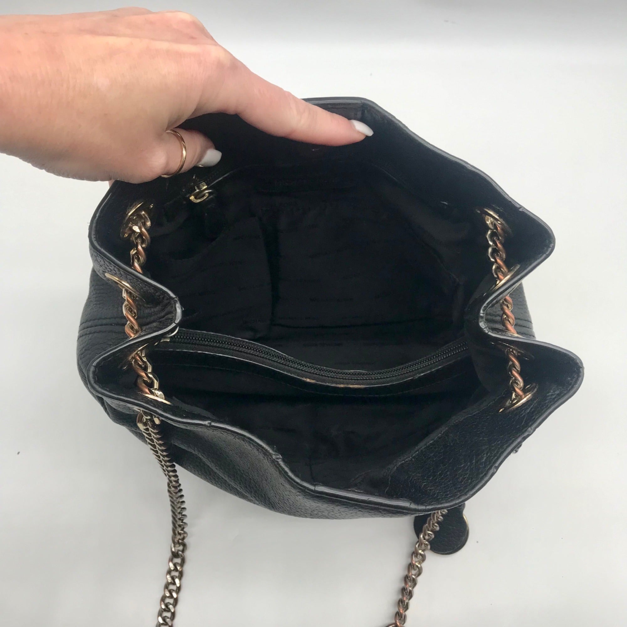 Michael Kors Black Pebbled Leather Jet Set Chain Medium Shoulder Tote