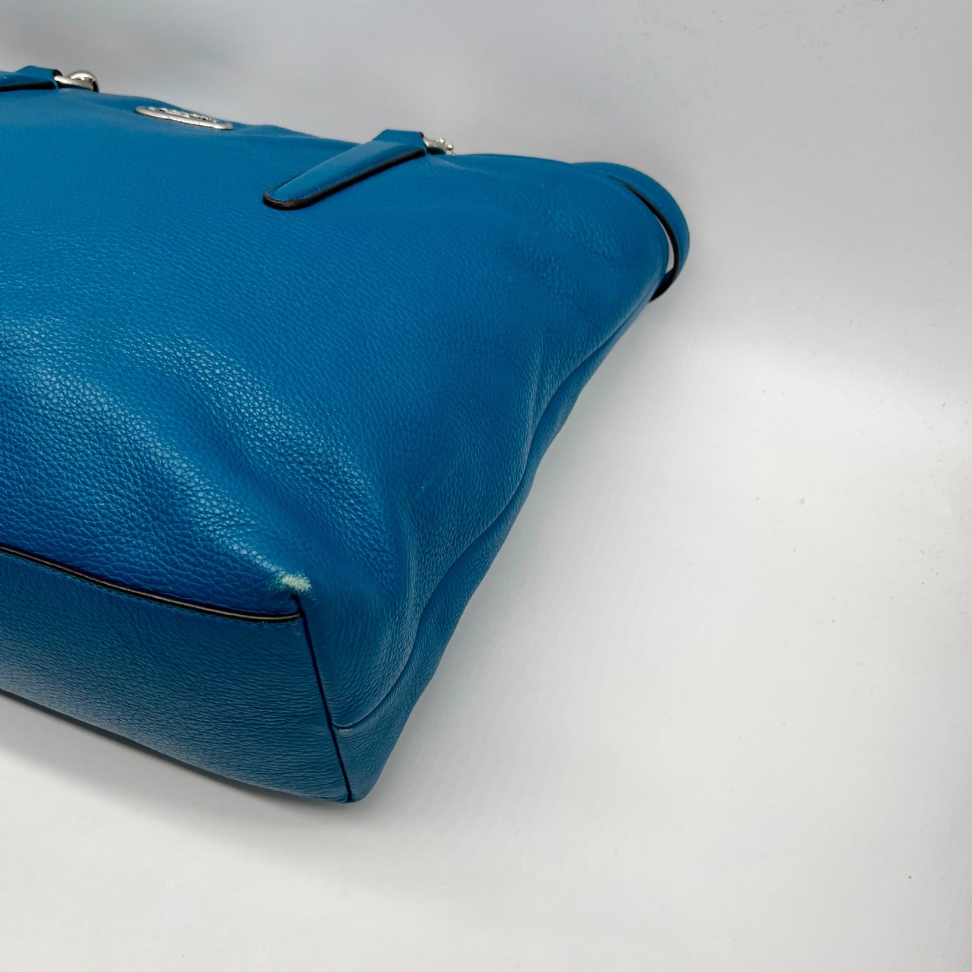 Coach Blue Pebbled Leather Tote Bag With Wallet