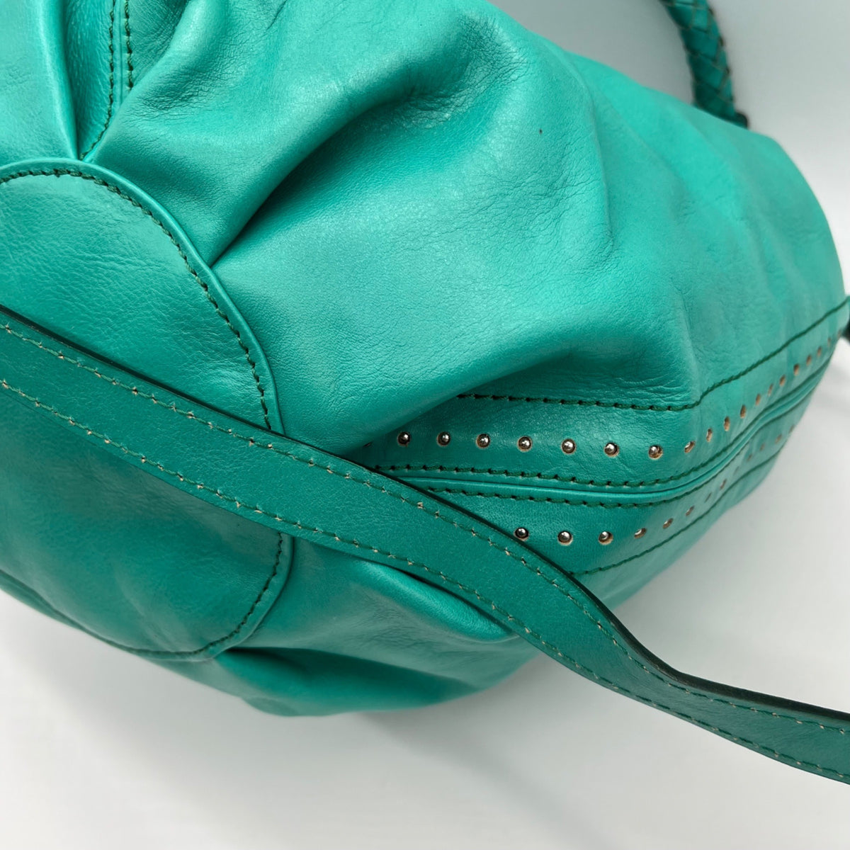 Old Trend Leather Teal Bucket Bag