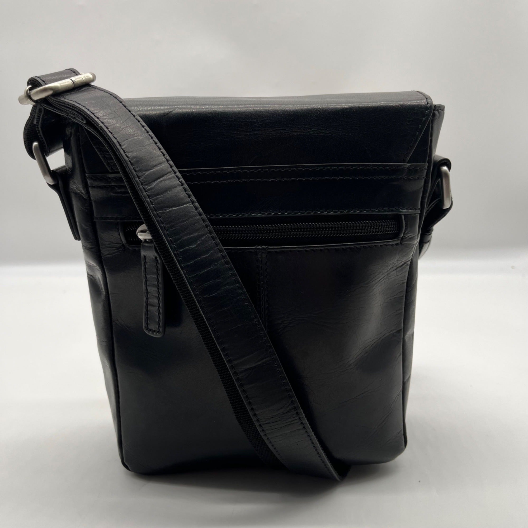 Mancini Black Leather Crossbody Bag