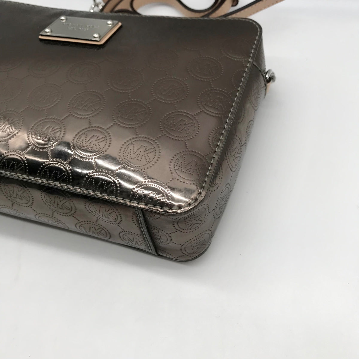 Michael Kors Metallic Gray Monogram Patent Leather Jet Set Crossbody