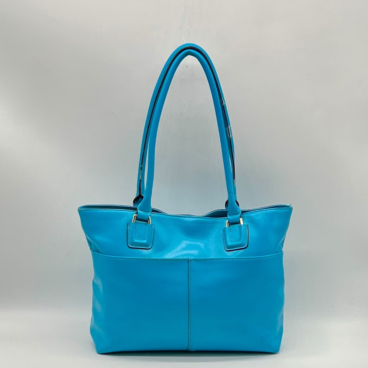 Antionio Melani Vibrant Turquoise Leather Shoulder Bag