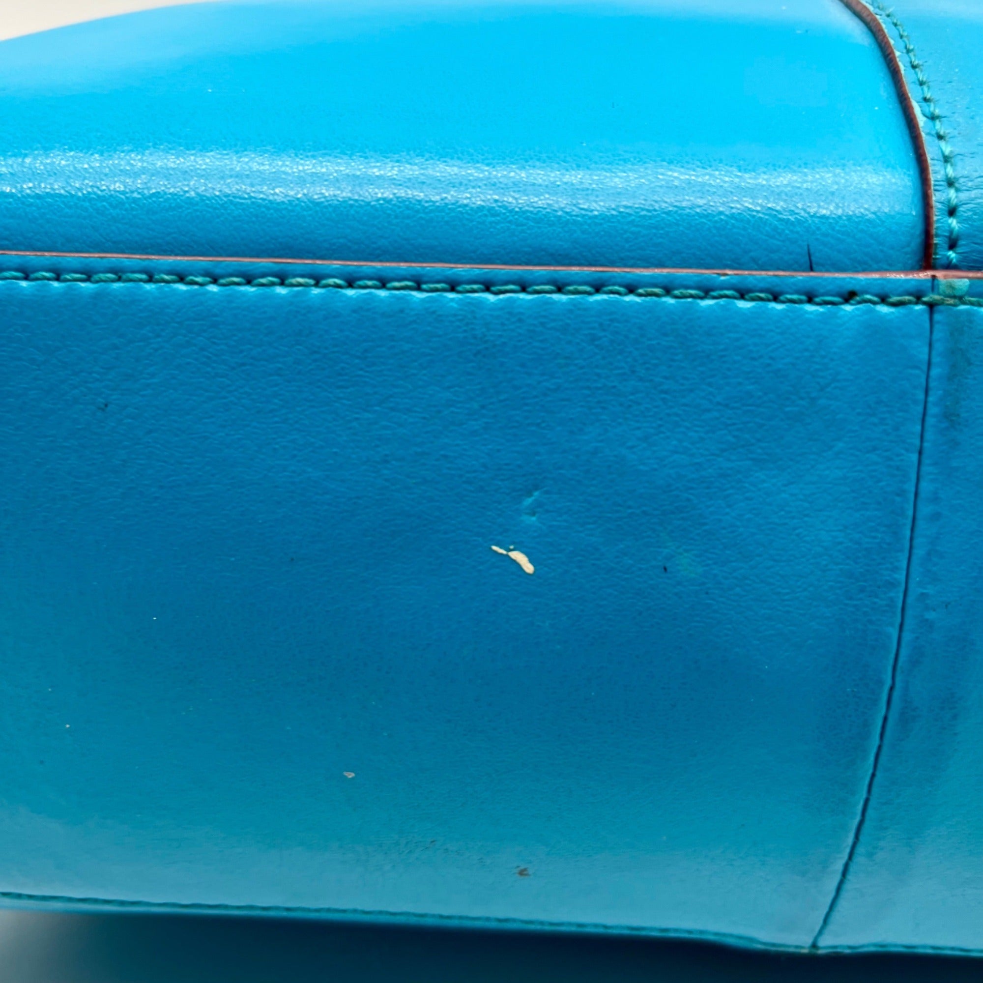 Antionio Melani Vibrant Turquoise Leather Shoulder Bag