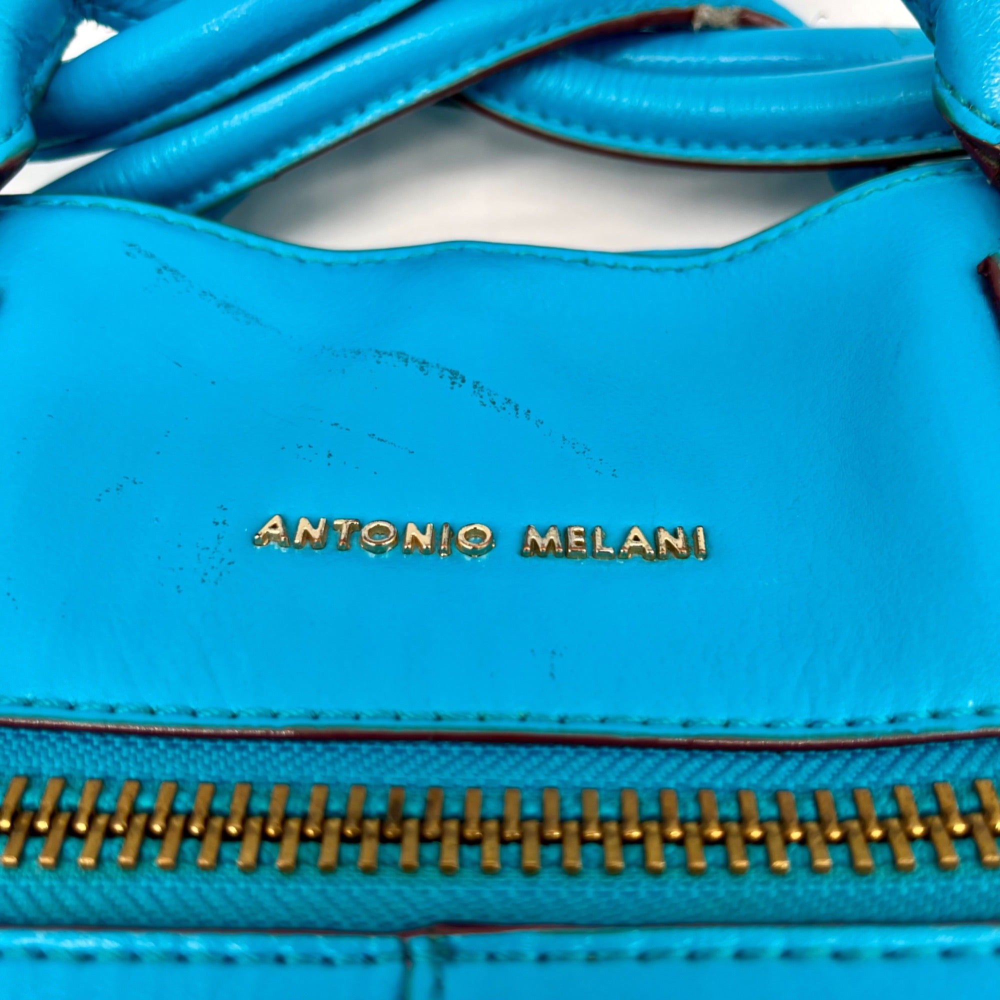 Antionio Melani Vibrant Turquoise Leather Shoulder Bag