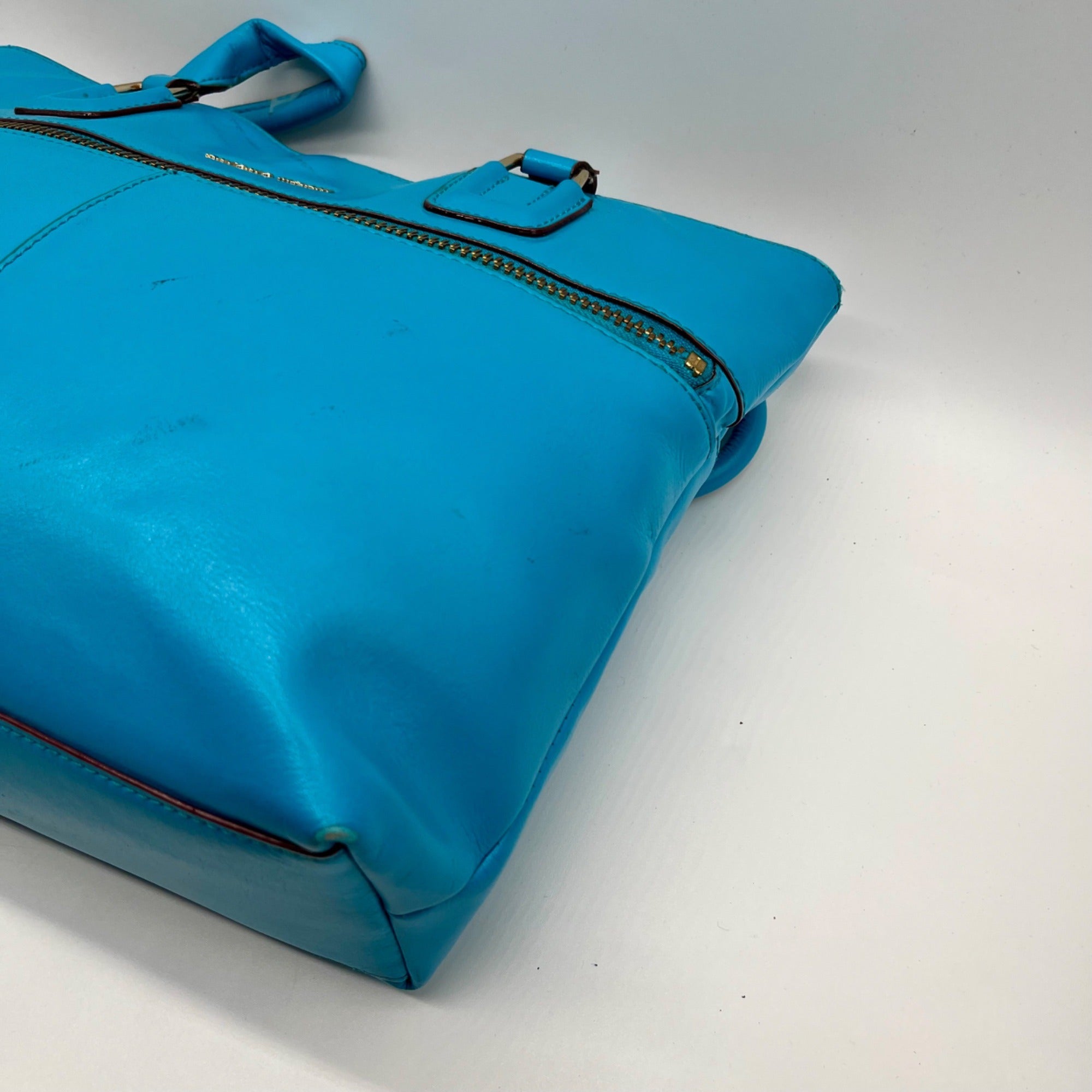 Antionio Melani Vibrant Turquoise Leather Shoulder Bag