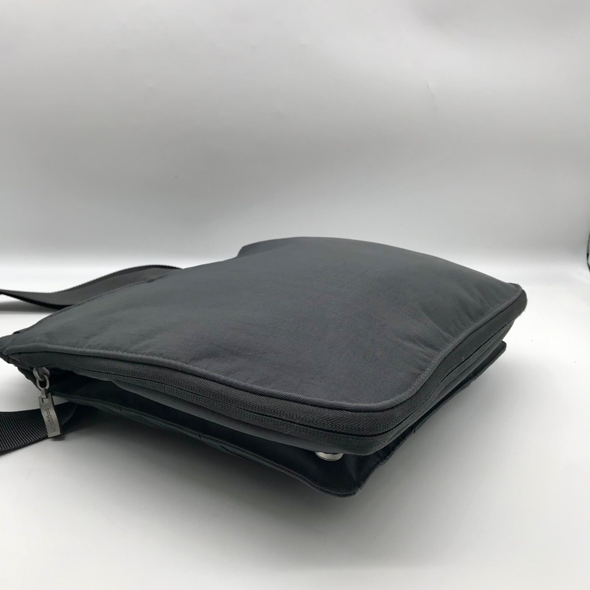 Baggallini Gray Nylon North South Crossbody